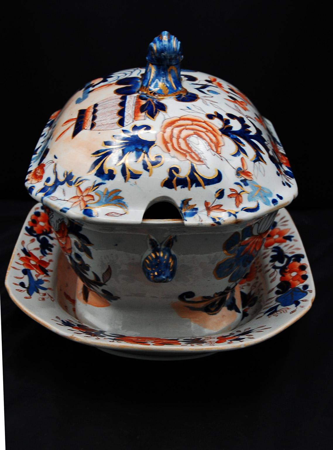 English Early 19th Century Mason's Ironstone Soup Tureen, Lid and Underliner 1
