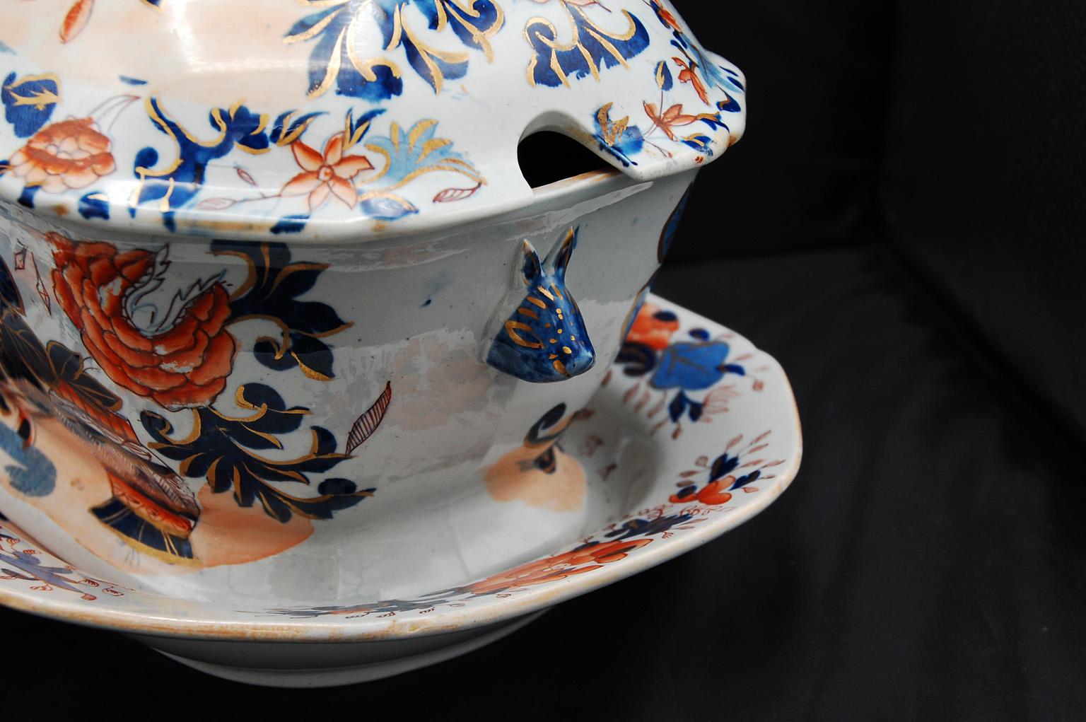 English Early 19th Century Mason's Ironstone Soup Tureen, Lid and Underliner 2