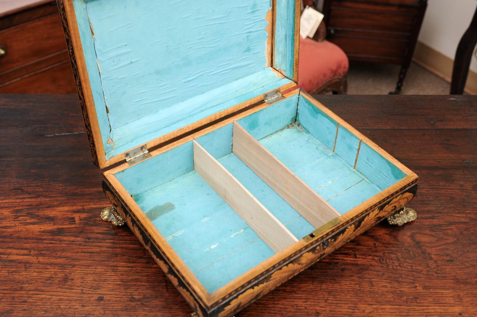 English Early 19th Century Penwork Box with Chinoiserie Decoration For Sale 3