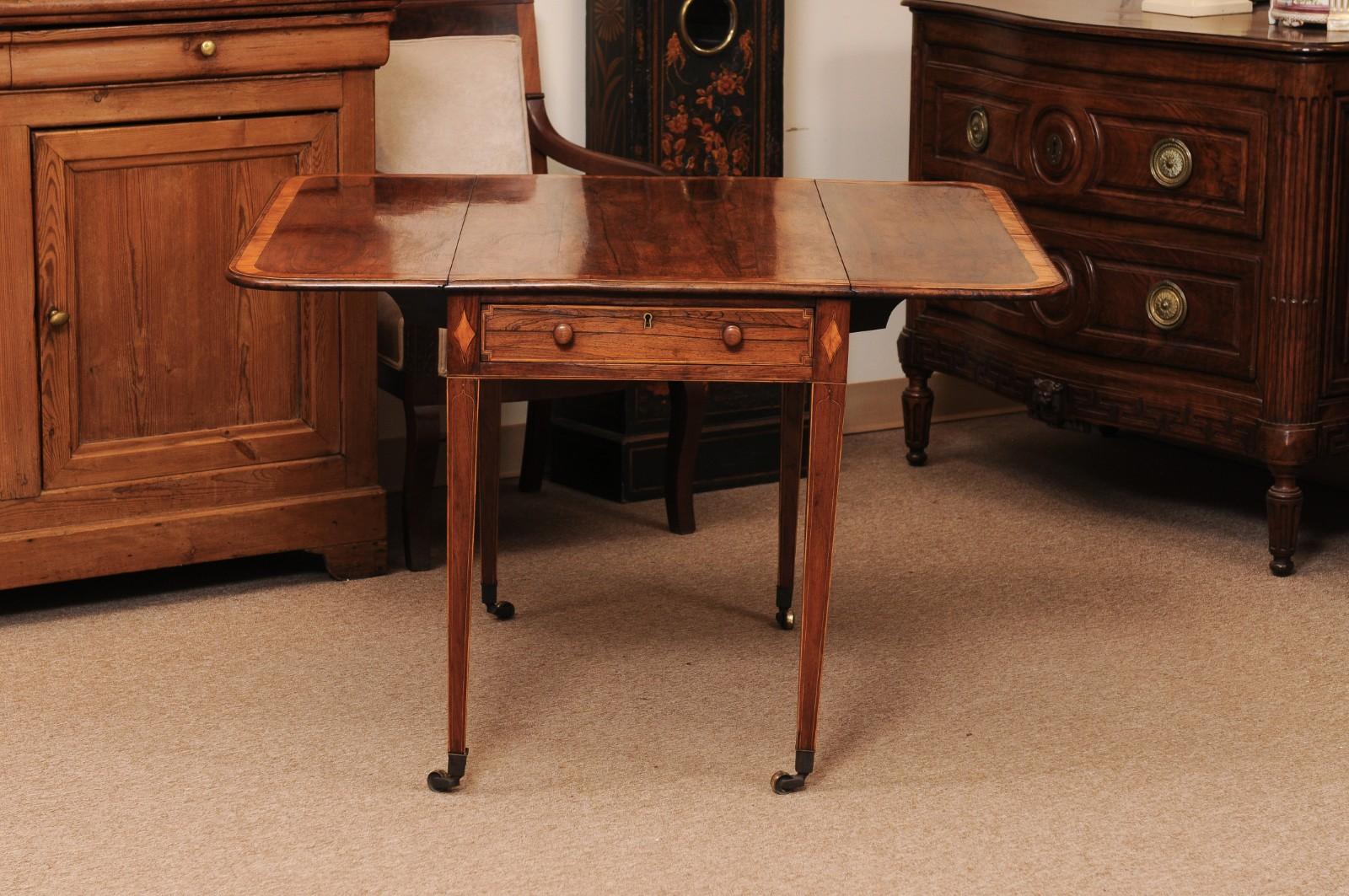 Table Pembroke en bois de rose anglaise du début du 19e siècle en vente 7