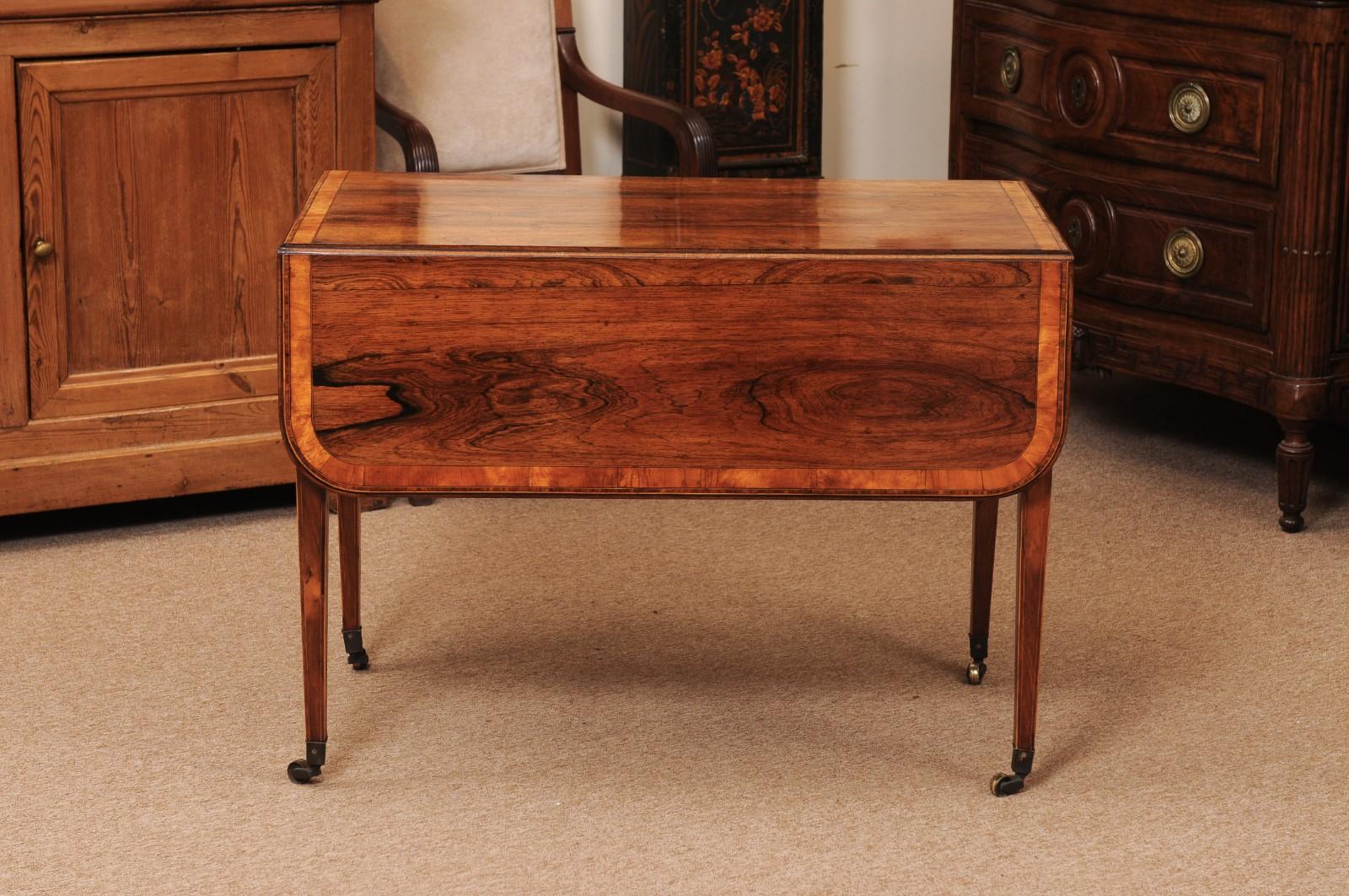Bois de rose Table Pembroke en bois de rose anglaise du début du 19e siècle en vente