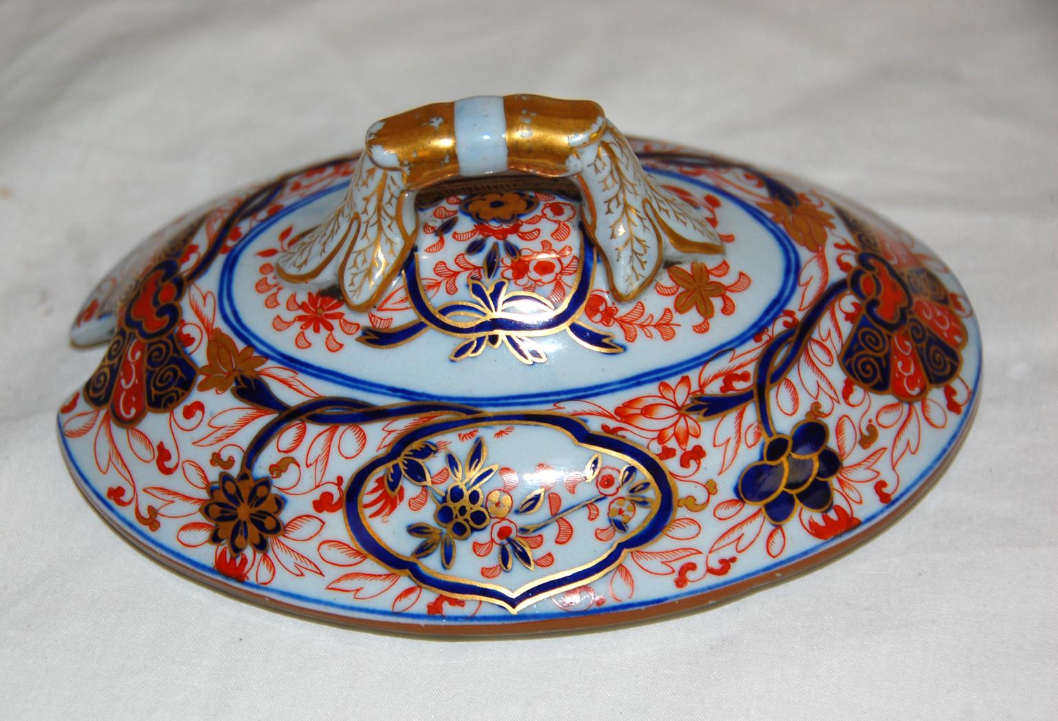 Hand-Painted English Early 19th Century Spode Ironstone Sauce Tureen and Underliner
