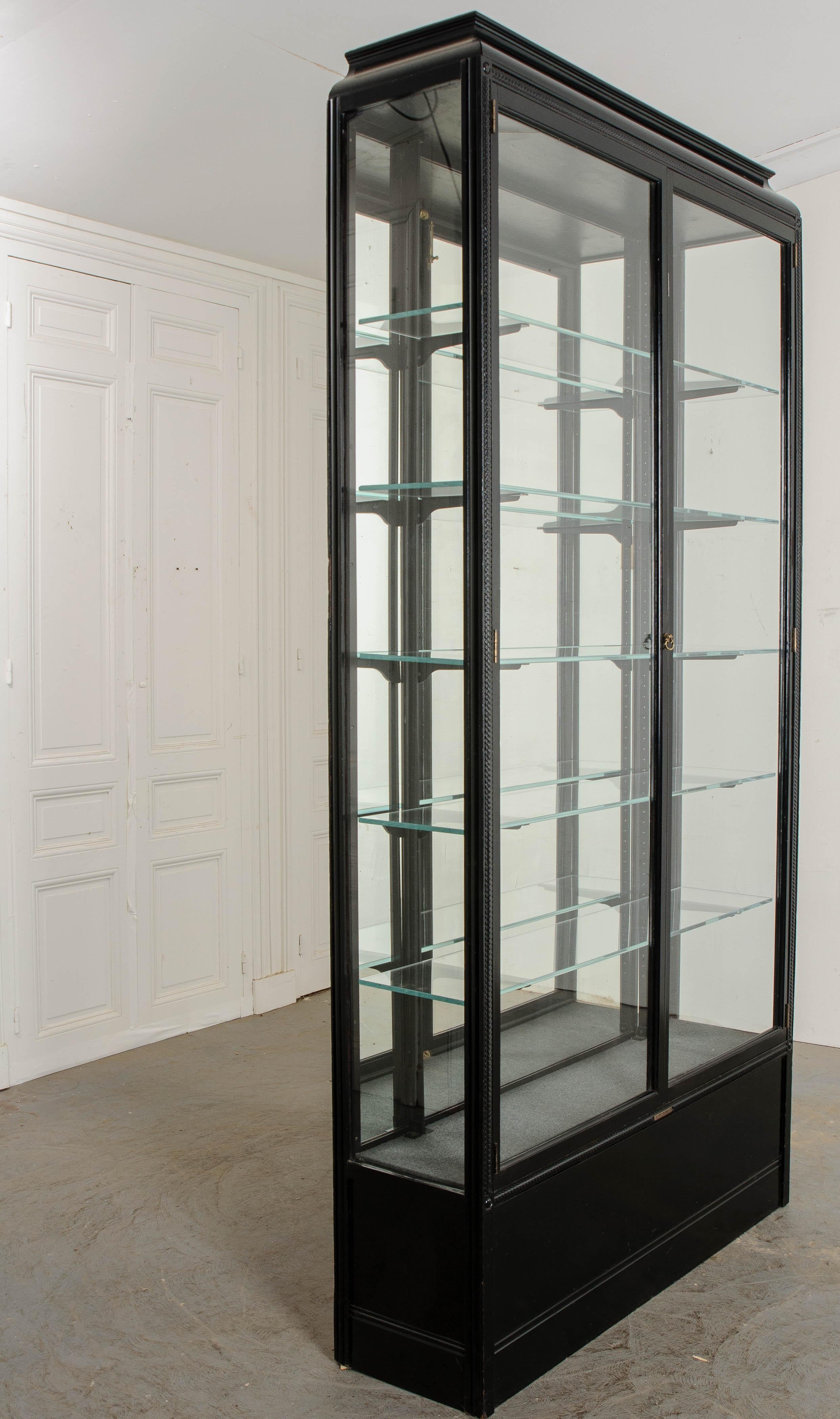 English Early 20th Century Ebonized Art Deco Vitrine 2