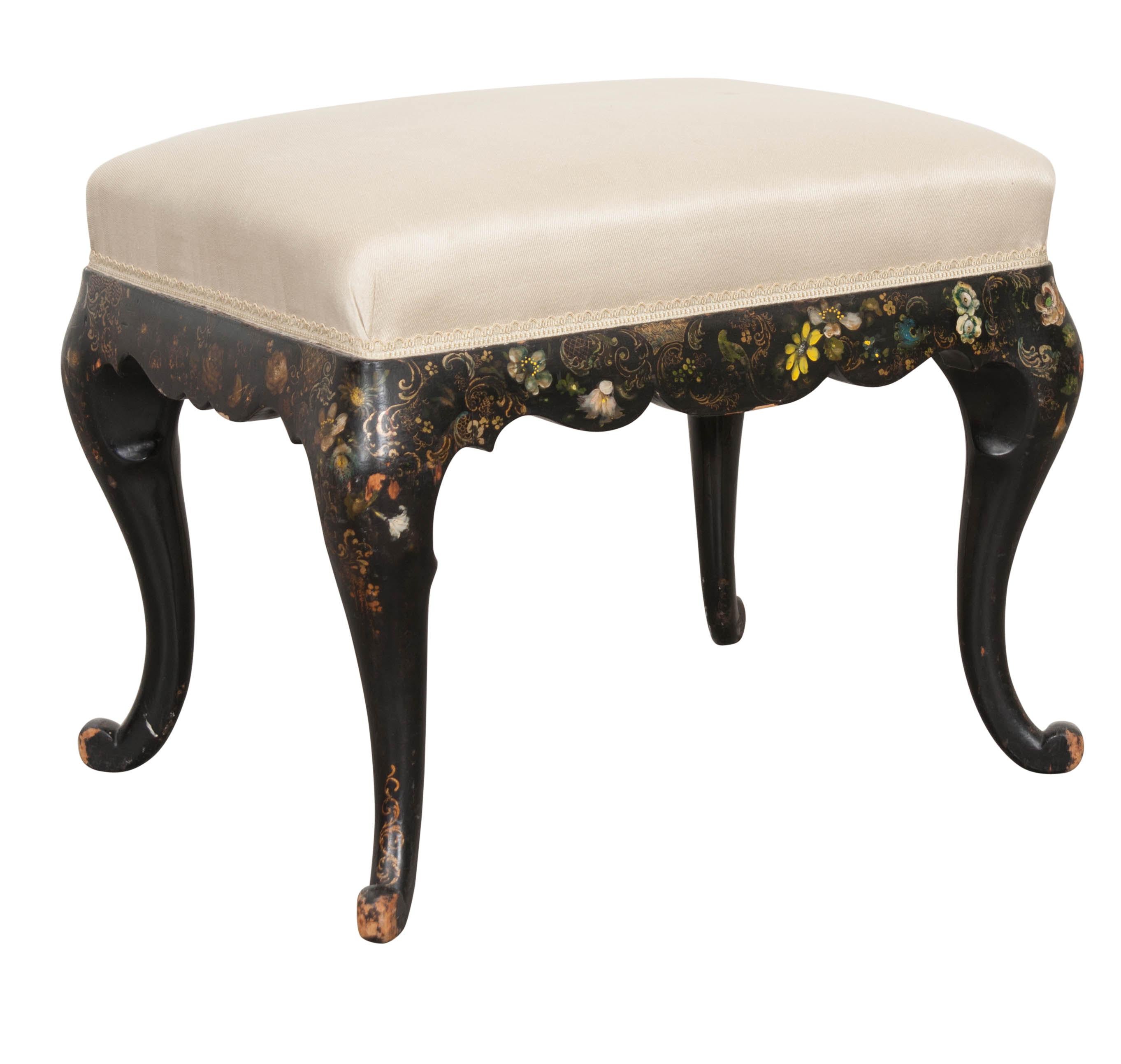 Early-20th Century English Chinoiserie Hand-Painted and Cabriole Leg Stool