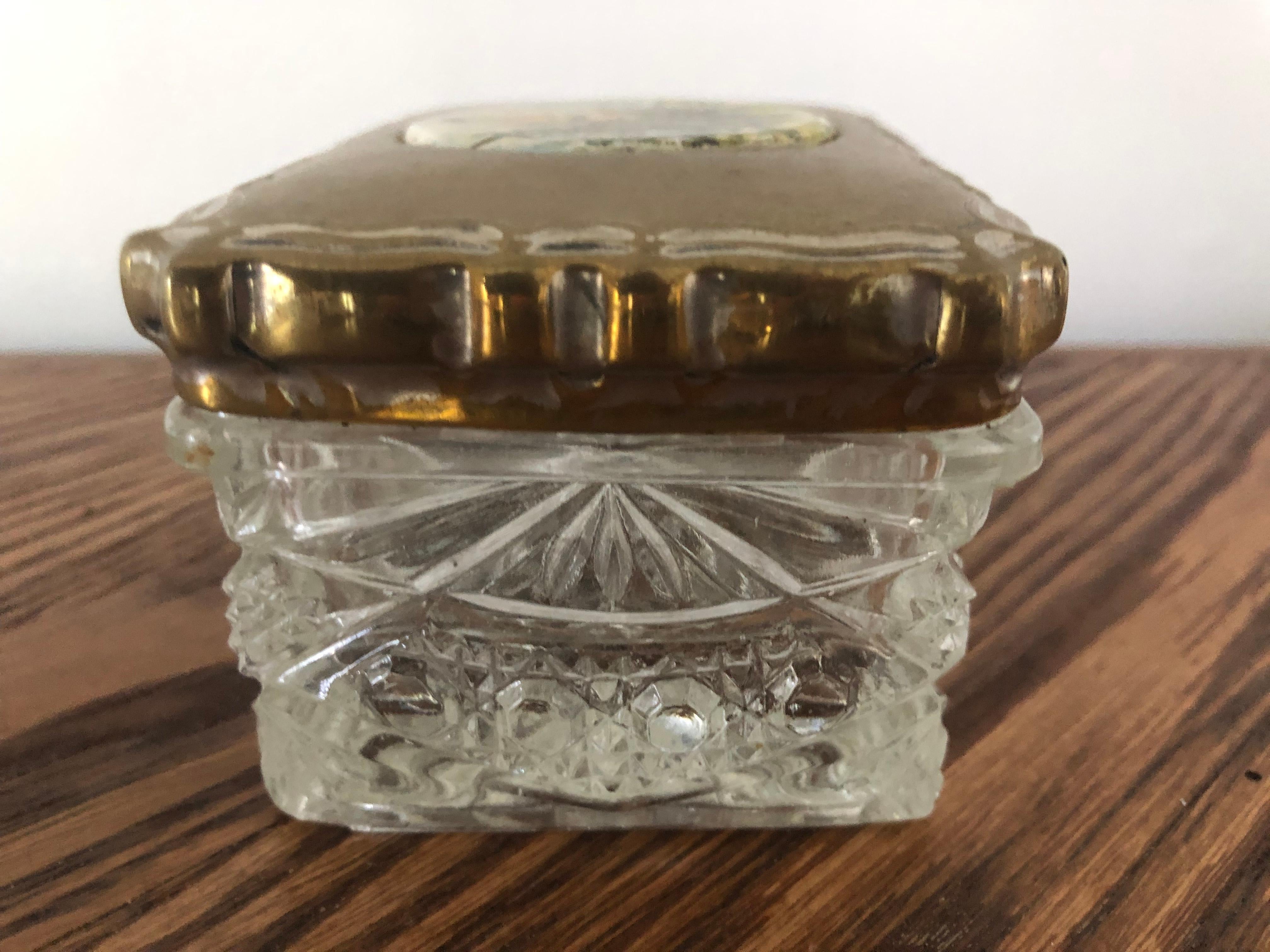 Boîte en laiton avec couvercle en cristal représentant une scène de chasse, Angleterre, début du 20e siècle en vente 2