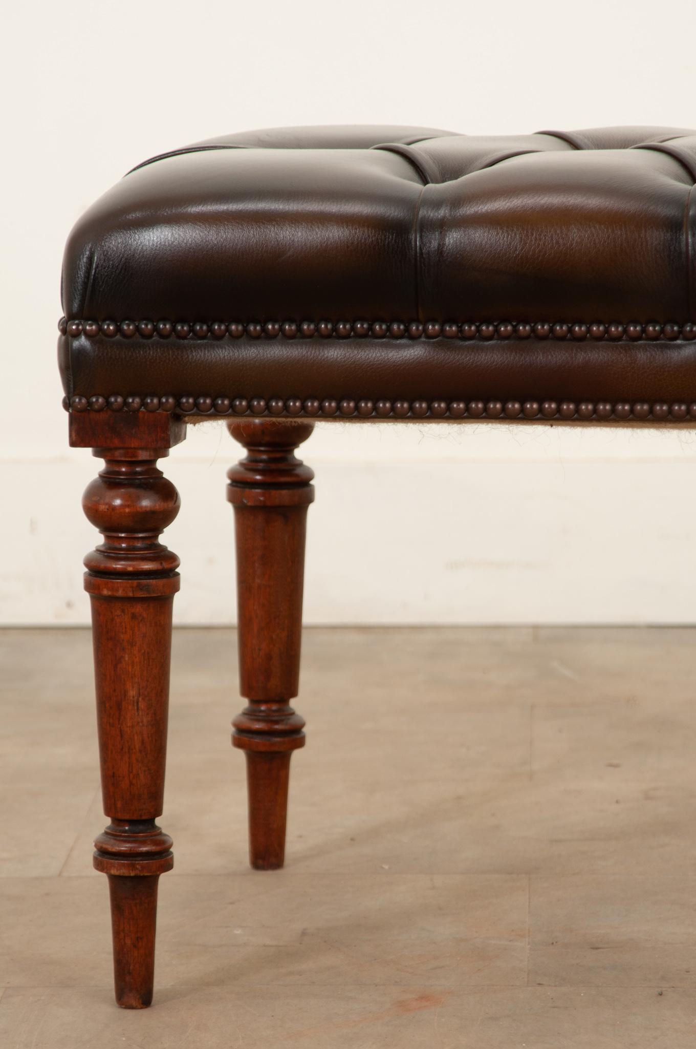English Early 20th Century Tufted Leather Bench In Good Condition In Baton Rouge, LA