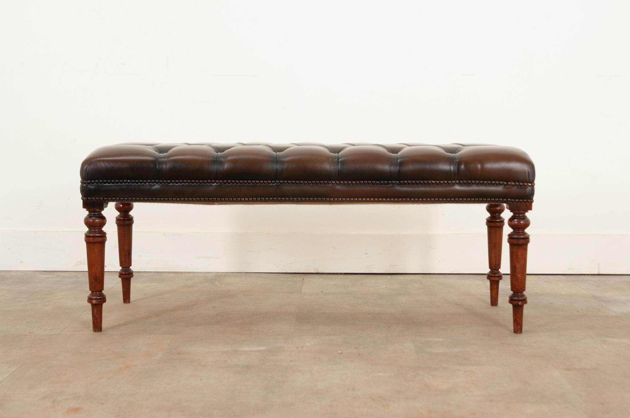 English Early 20th Century Tufted Leather Bench 2