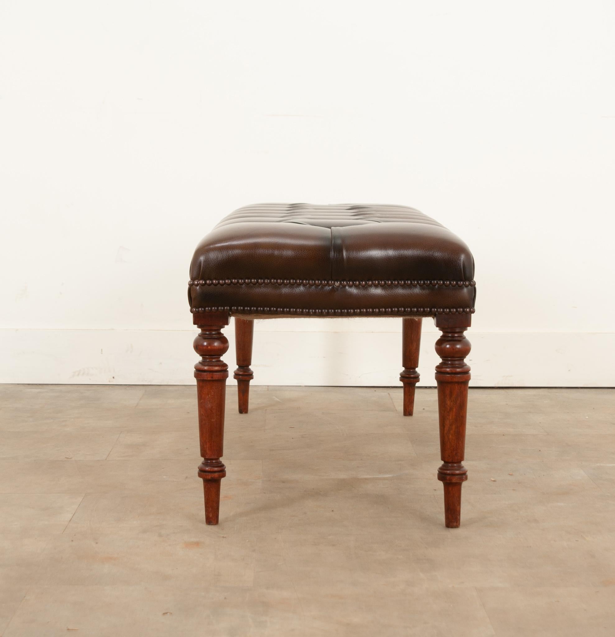 English Early 20th Century Tufted Leather Bench 3