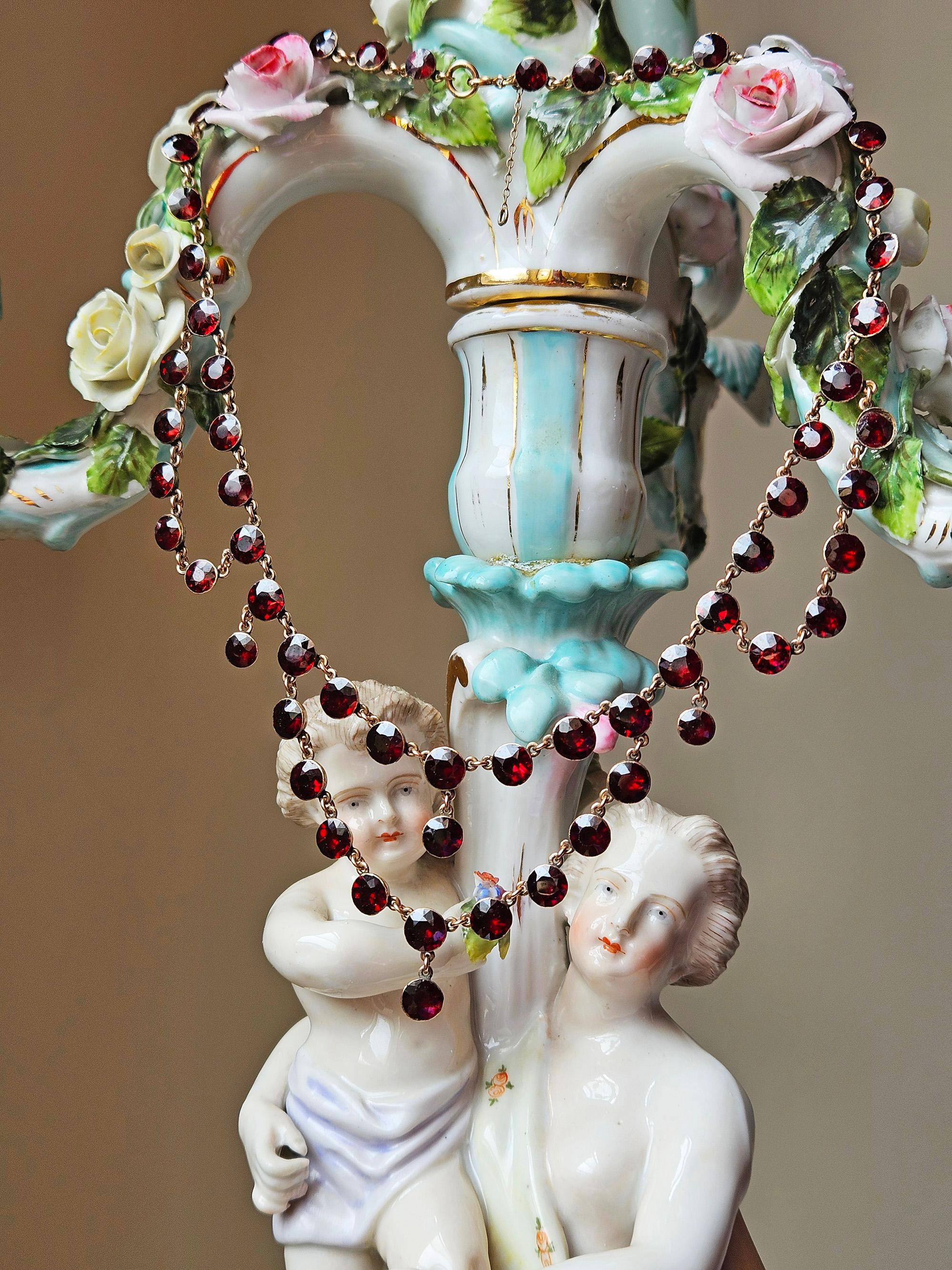 English Early Victorian Almandine Swags Garnet 9 KT Gold Necklace Circa 1850s For Sale 7