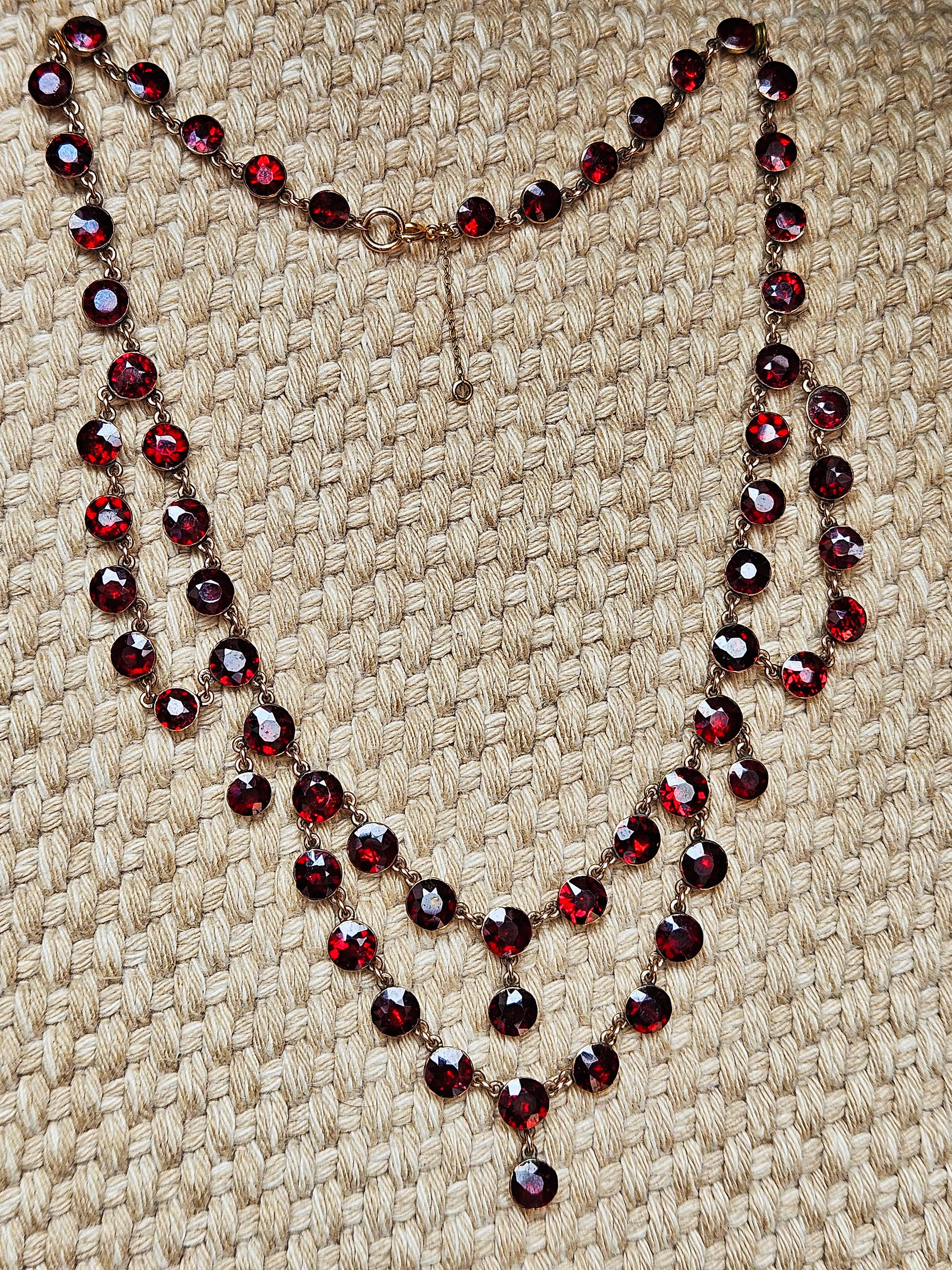 English Early Victorian Almandine Swags Garnet 9 KT Gold Necklace Circa 1850s For Sale 9