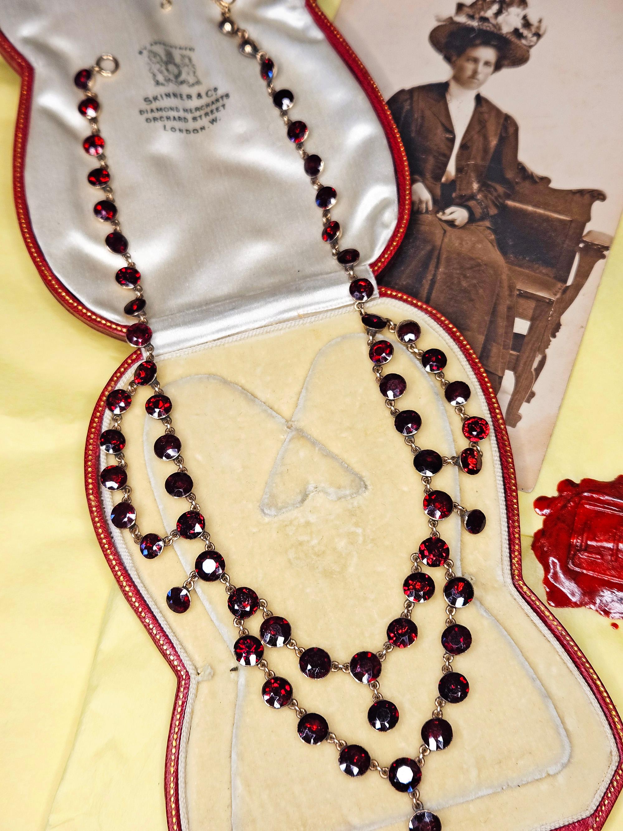 Rare 1850s English Victorian Almandine Swags Garnet Gold Necklace

The most delicious berry red dream! The dominant style of the Georgian era and well carry-on into Victorian times bringing us to 1850s, featuring super sexy articulated, breathtaking