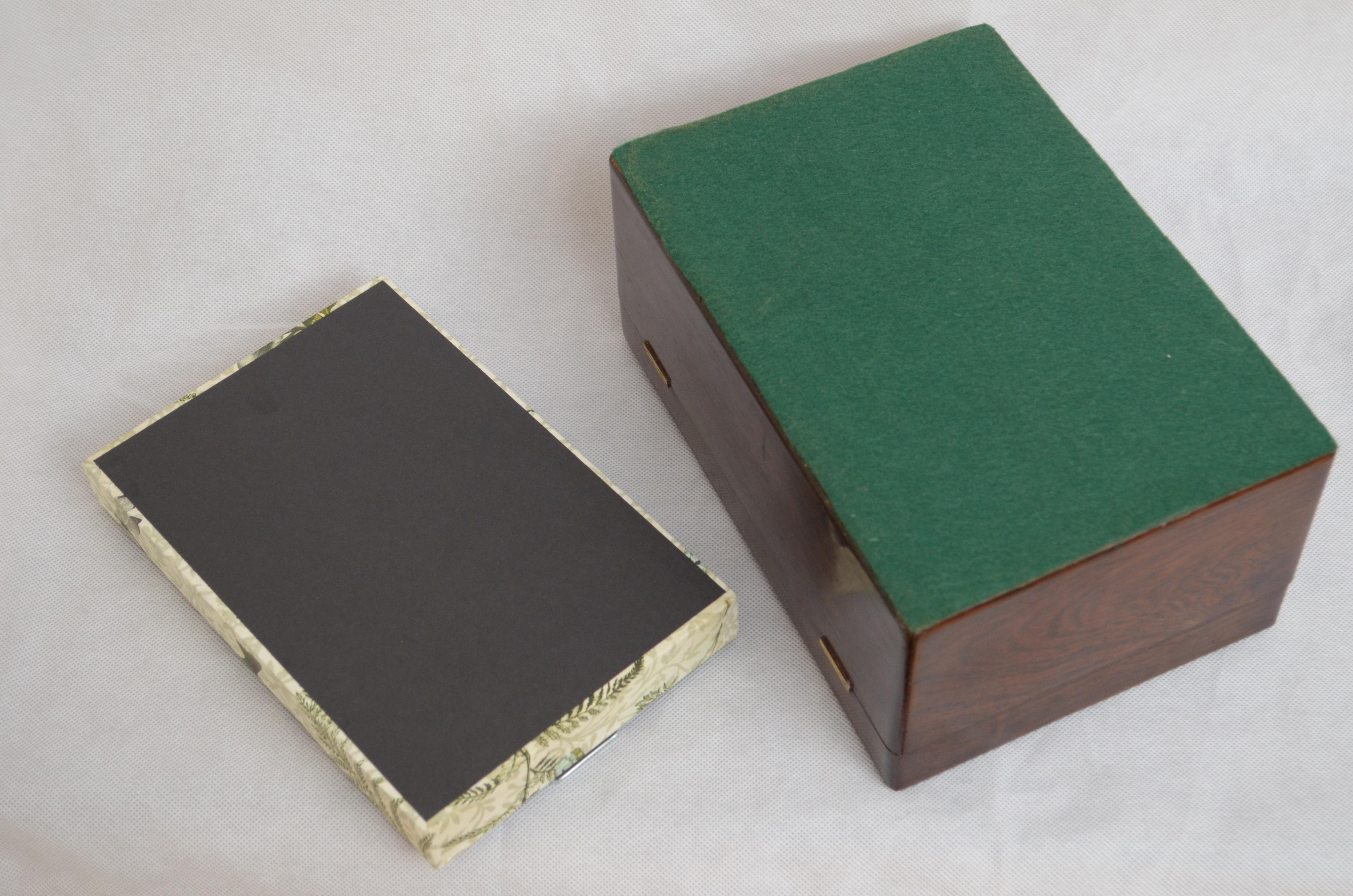 English Early Victorian Jewellery Box with Tray in vendita 7