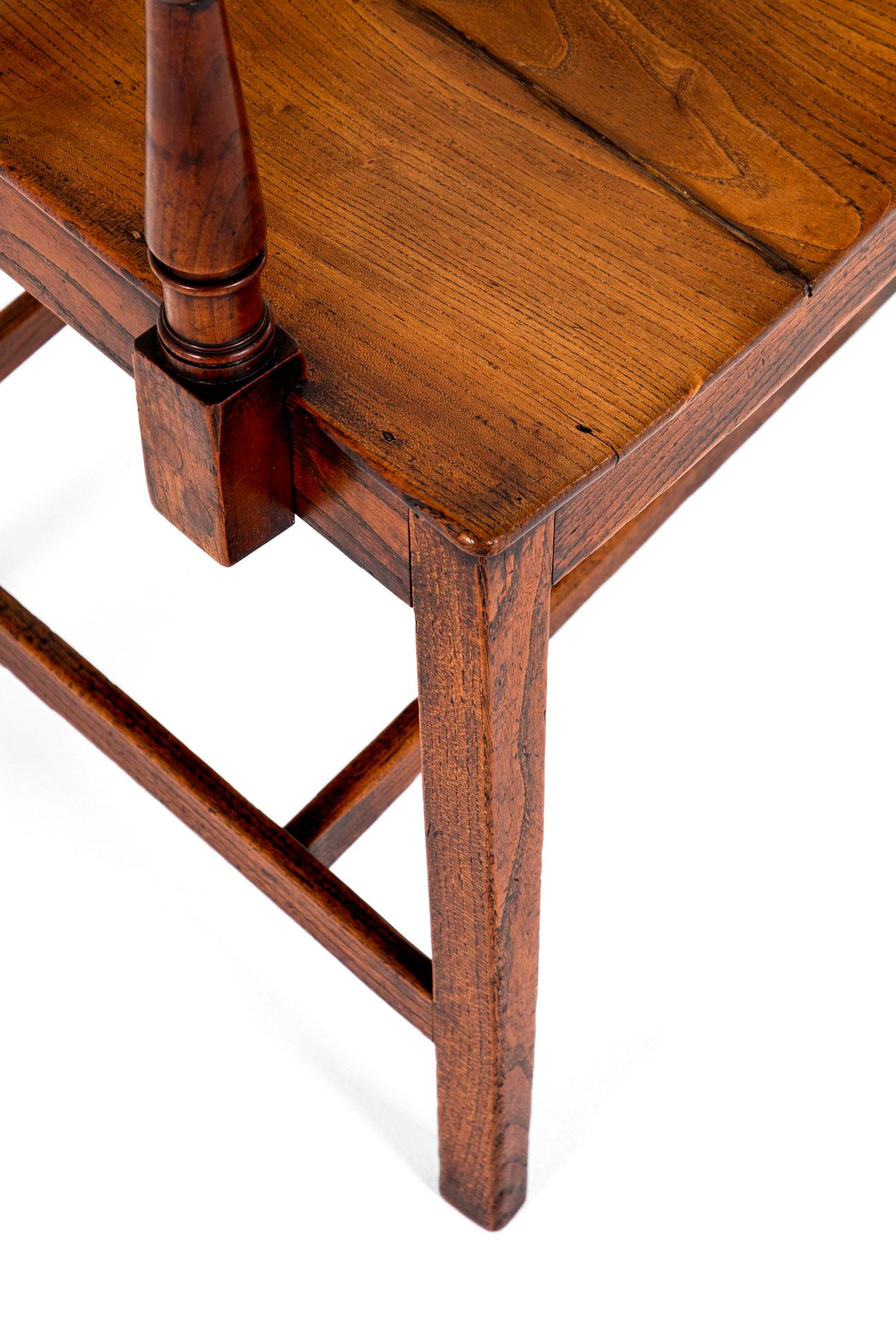 English East Anglian Open Armchair in vendita 2