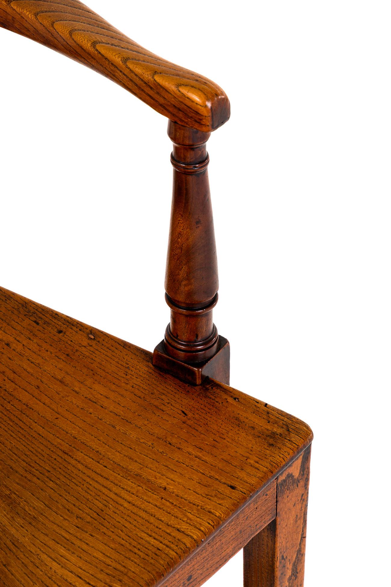 English East Anglian Open Armchair in vendita 4
