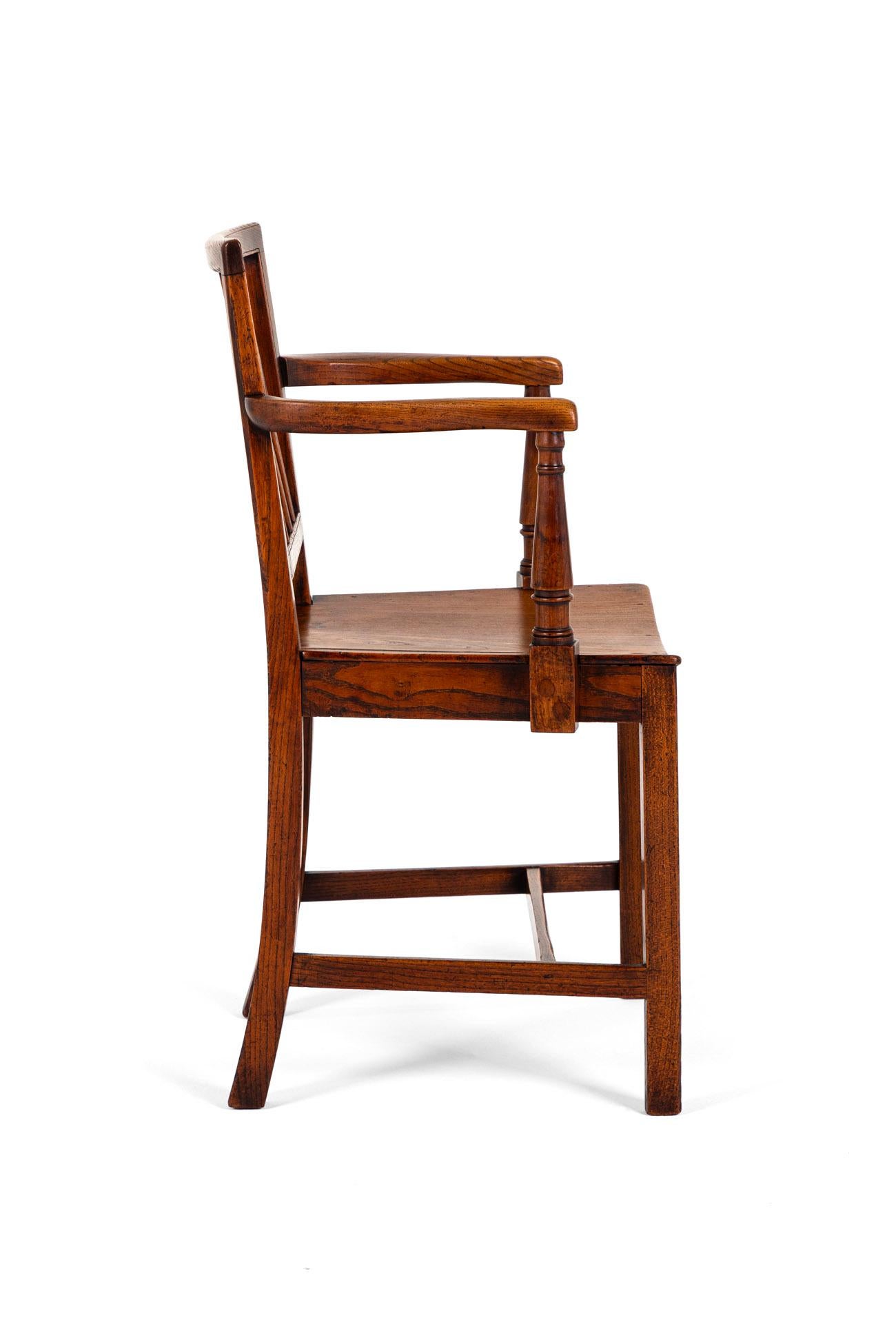 Britannico English East Anglian Open Armchair in vendita