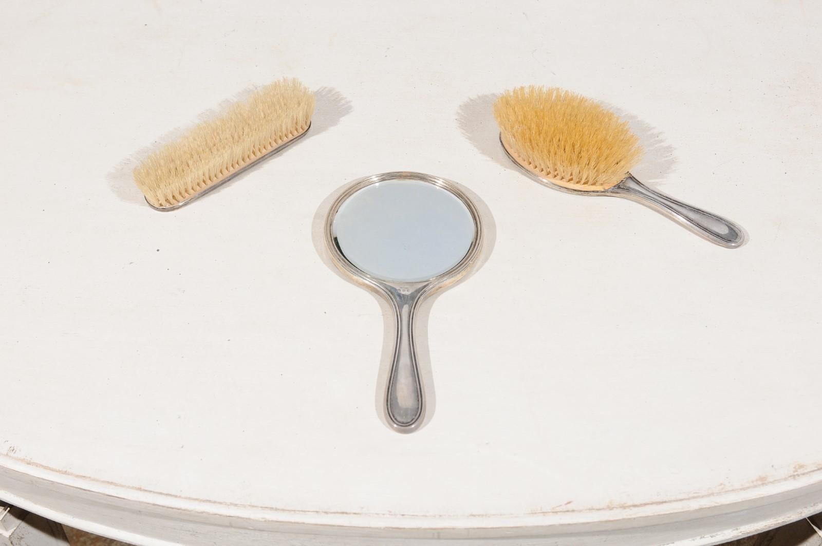 Édouardien Miroir de table édouardien anglais des années 1900, brosses pour cheveux et vêtements en vente