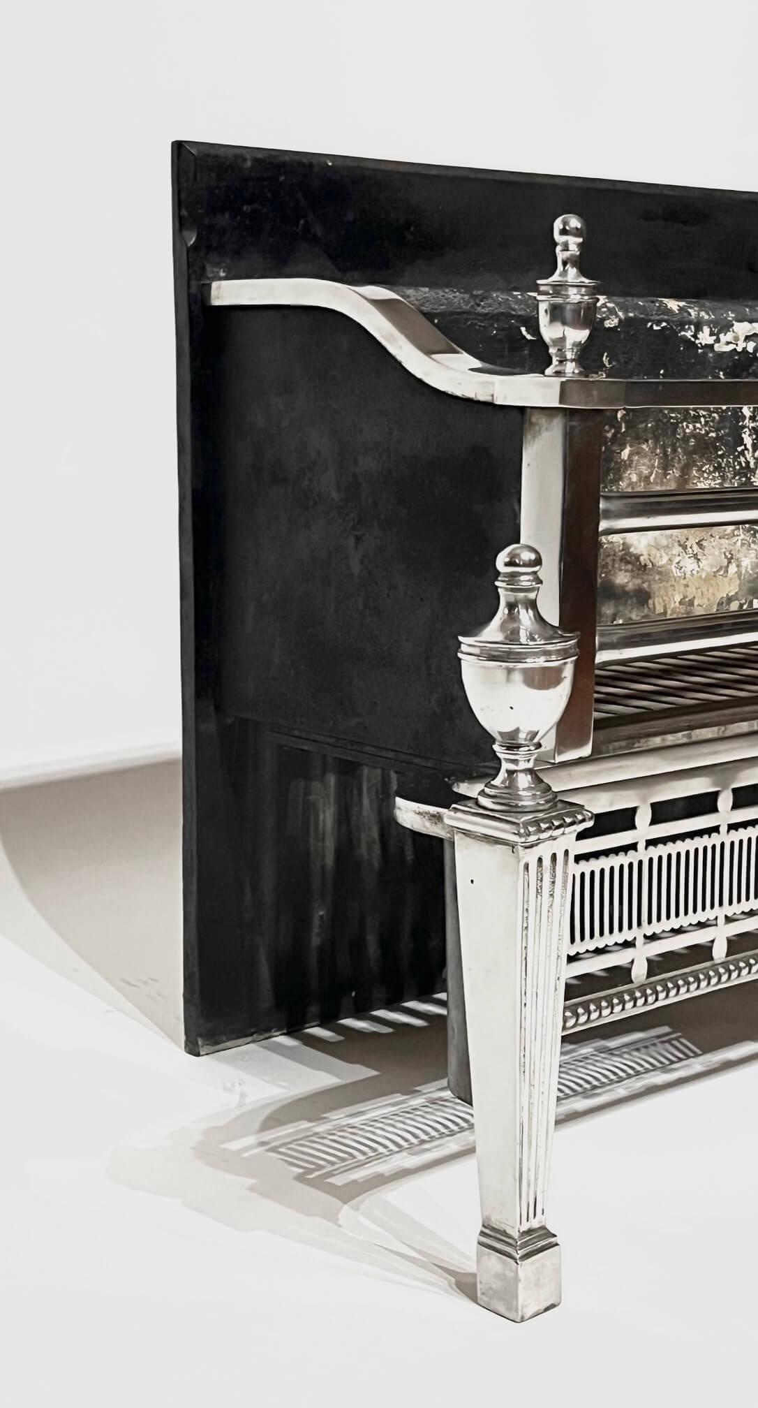 XX secolo Griglia da fuoco inglese in stile 