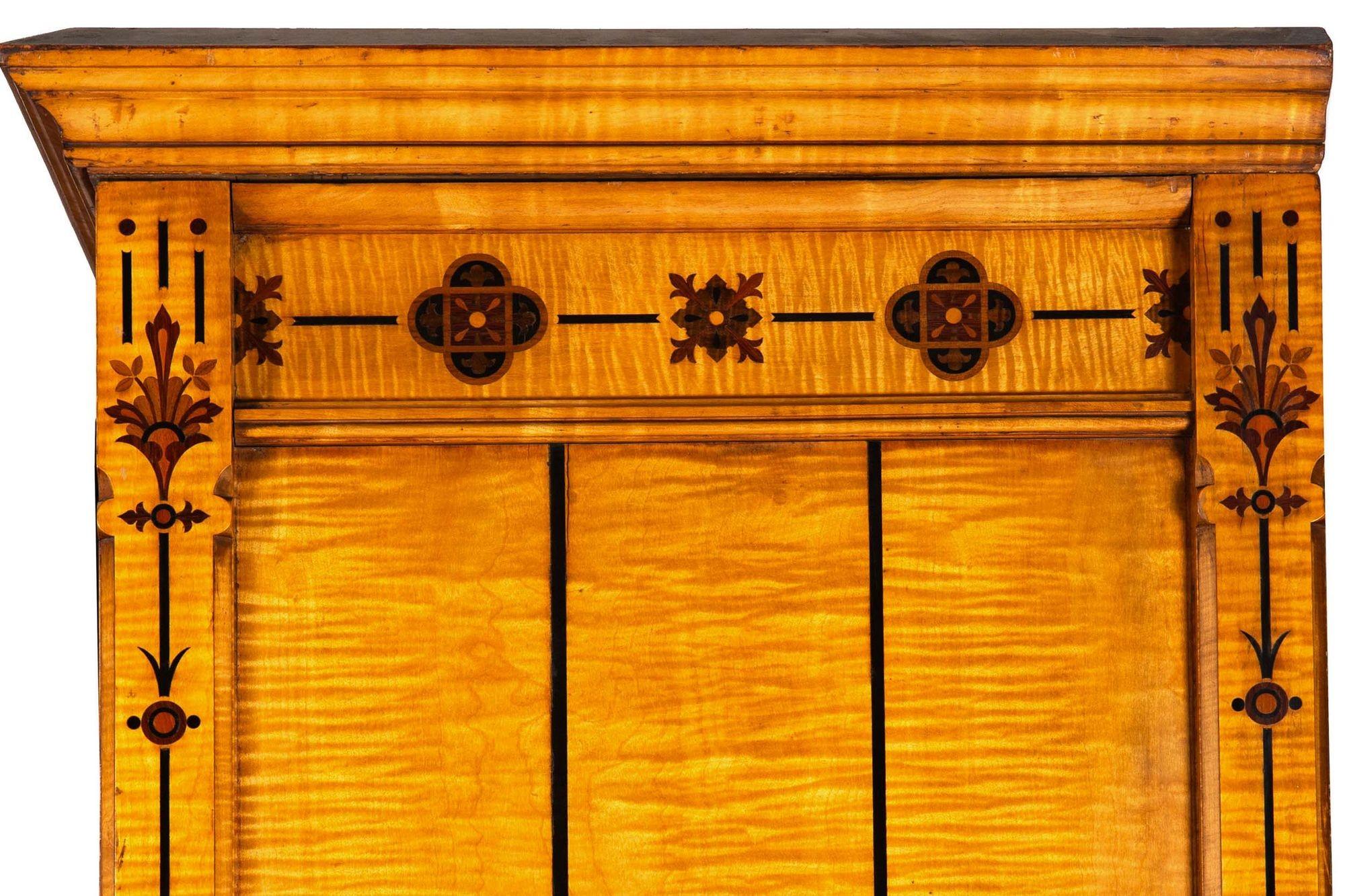 Armoire édouardienne anglaise ancienne à trois portes en bois de citronnier, c. 1880 en vente 2