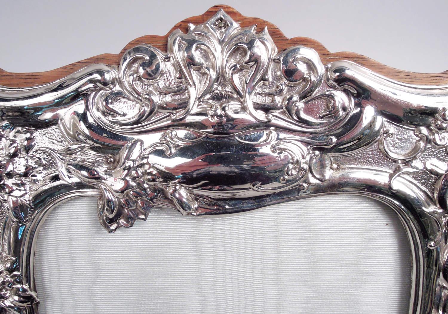 Appliqué Cornice inglese edoardiana Art Nouveau in argento sterling, 1904 in vendita