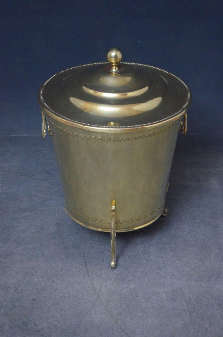 Englisch Edwardian Messing Pflanzer Kohle Eimer Kohle Bin im Zustand „Gut“ im Angebot in High Peak, GB