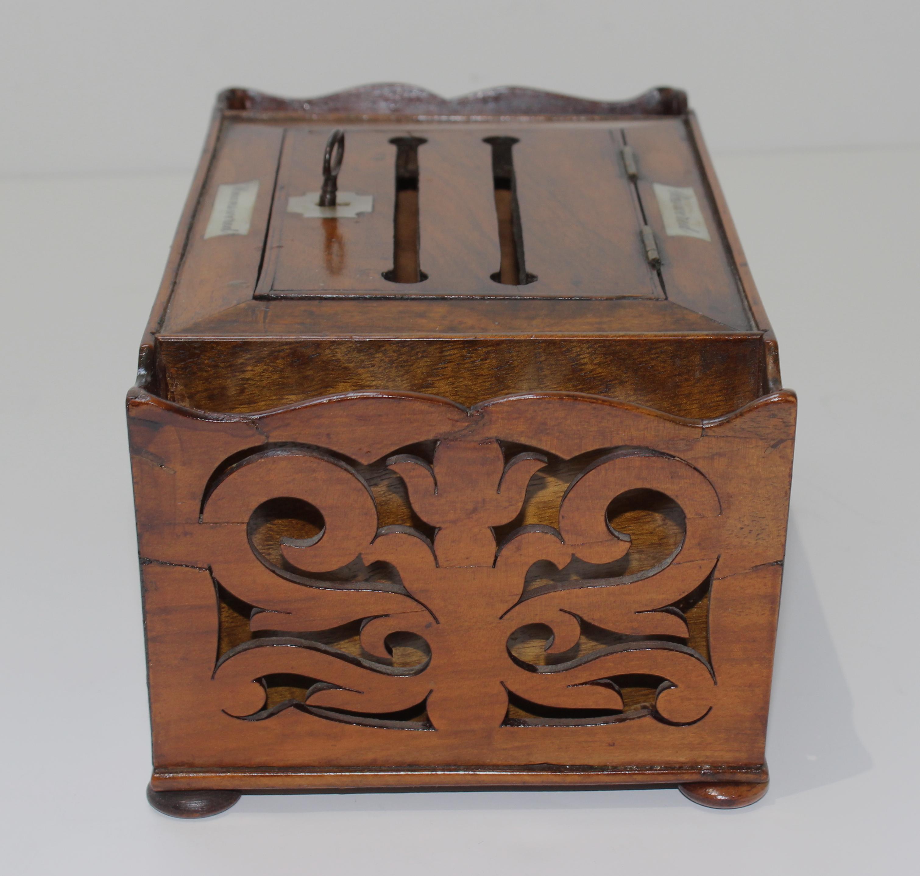 English Edwardian Butler's Letter Box  In Good Condition For Sale In West Palm Beach, FL