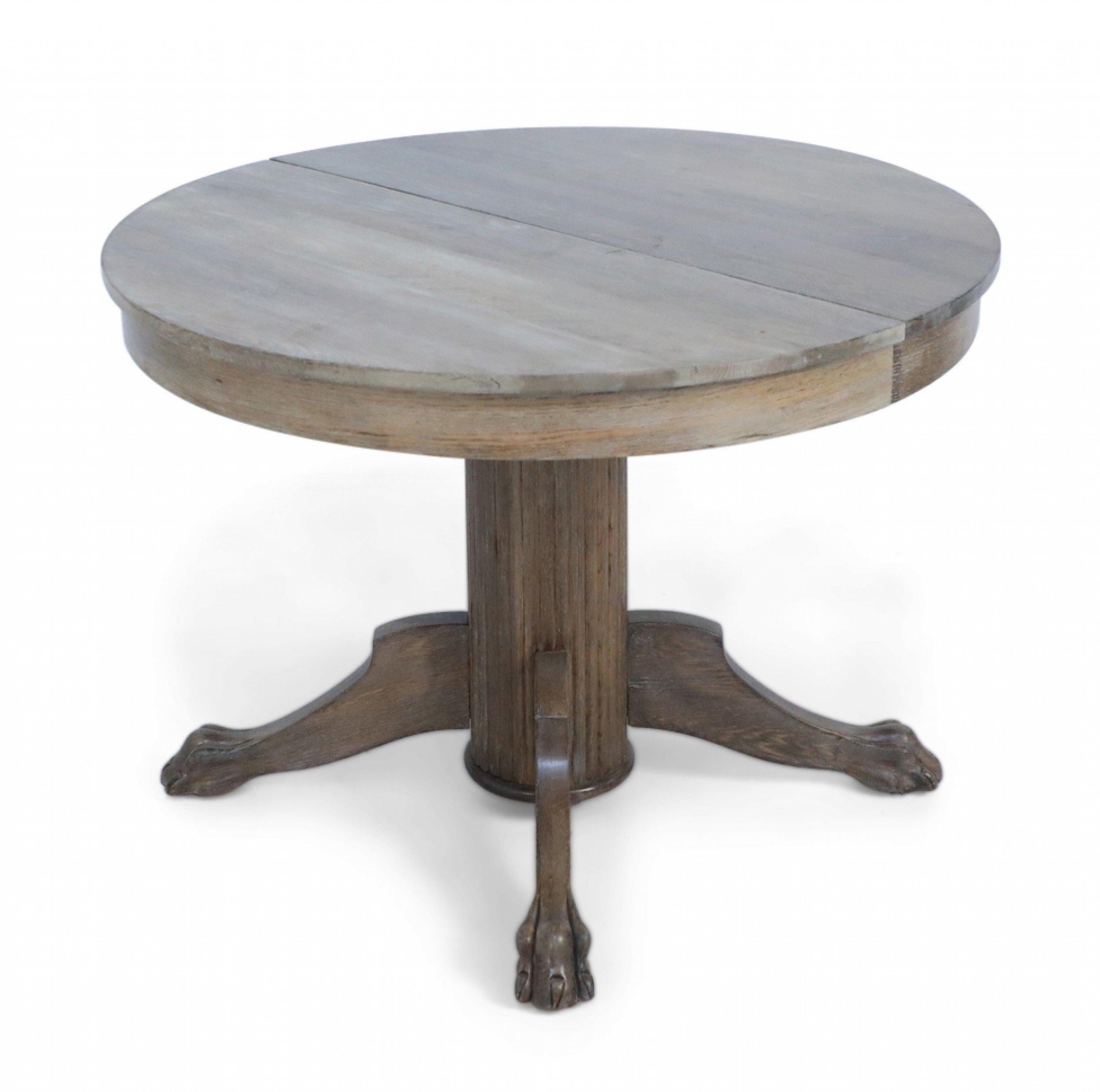 English Edwardian Cerused Oak Circular Claw Foot Center/Dining Table with Leaves For Sale 1