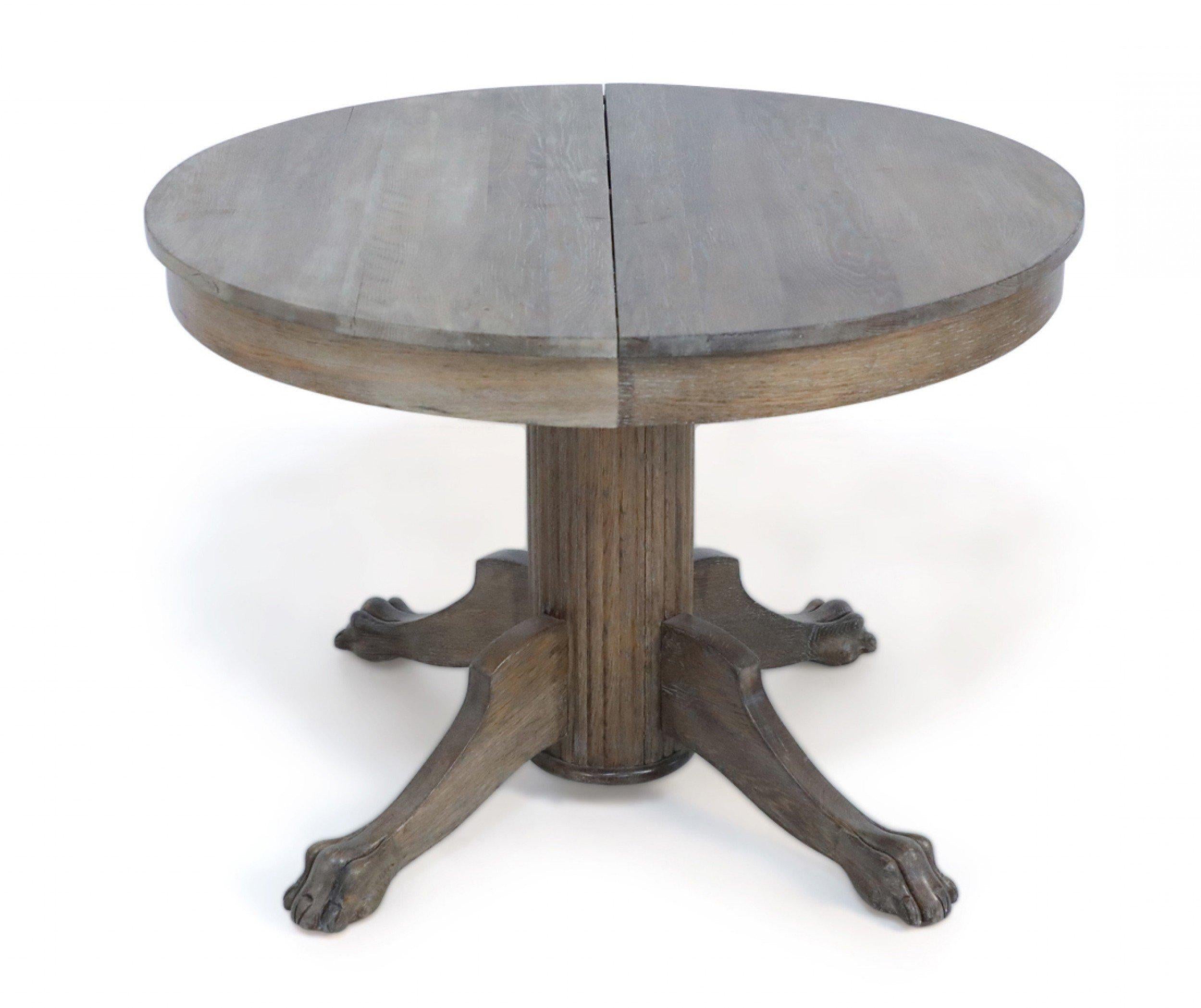 English Edwardian Cerused Oak Circular Claw Foot Center/Dining Table with Leaves For Sale 4