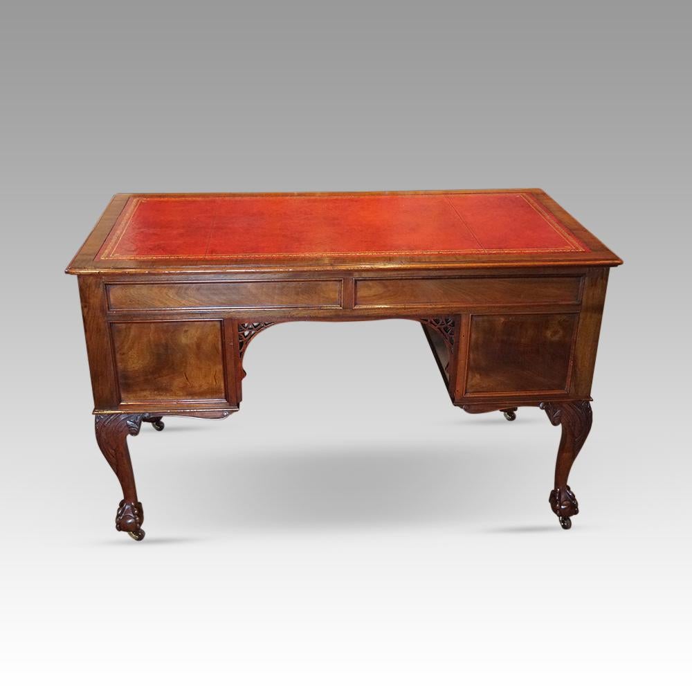 English Edwardian Chippendale mahogany desk For Sale 4