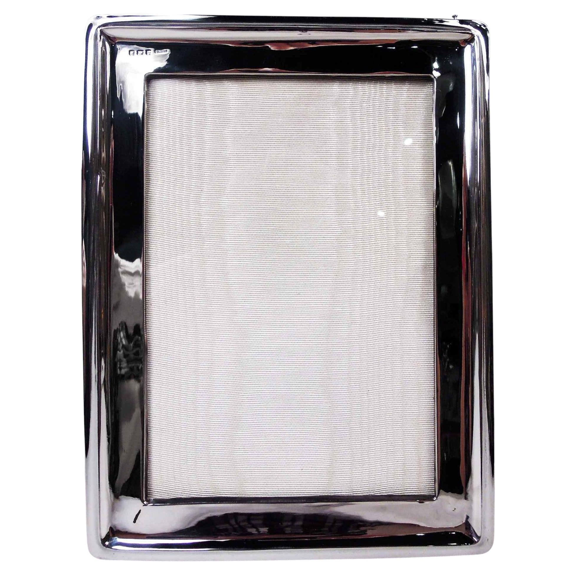 English Edwardian Classical Frame for Portrait or Landscape Picture, 1909 For Sale