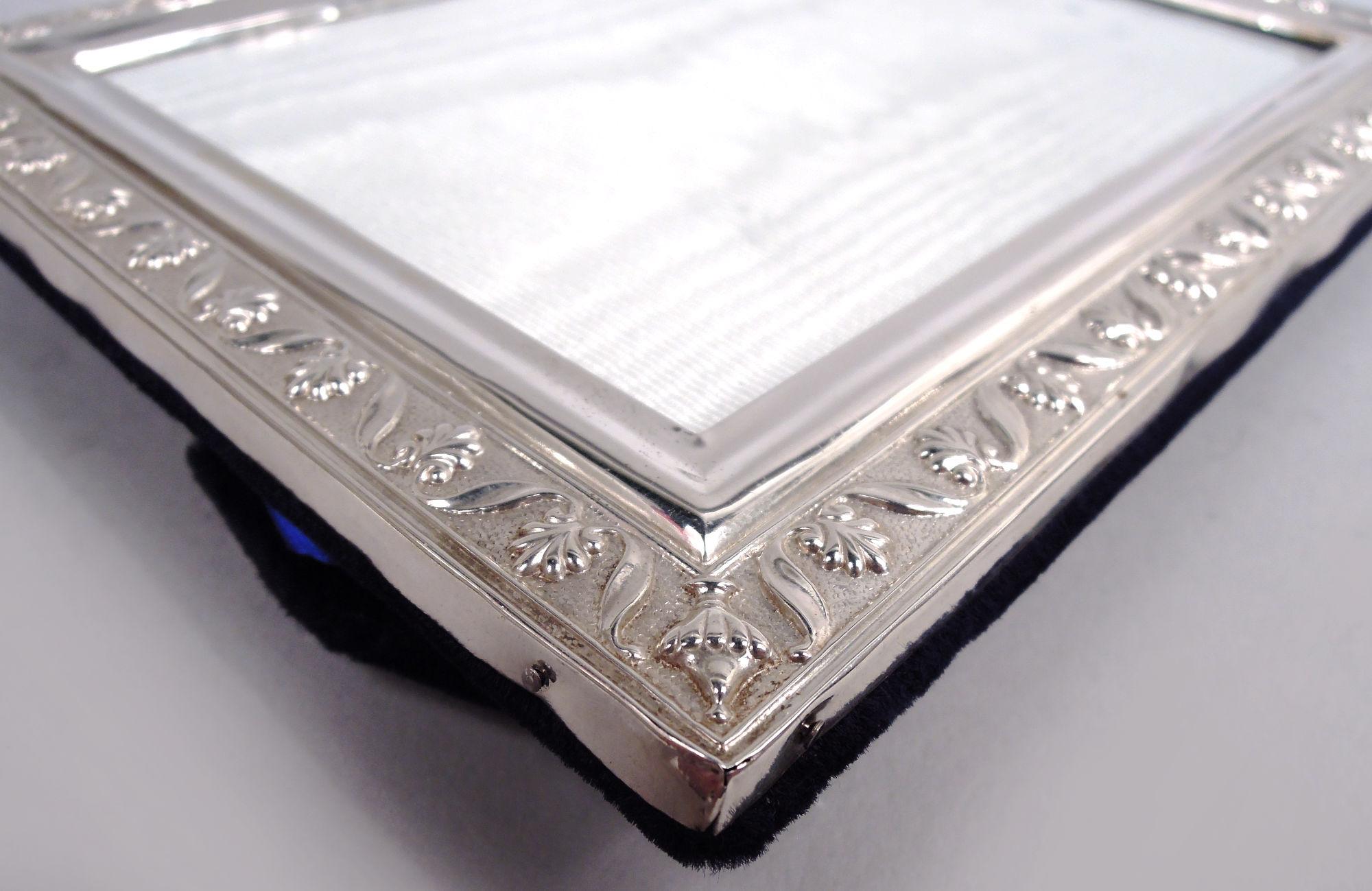 English Edwardian Classical Frame for Portrait or Landscape Picture In Good Condition For Sale In New York, NY
