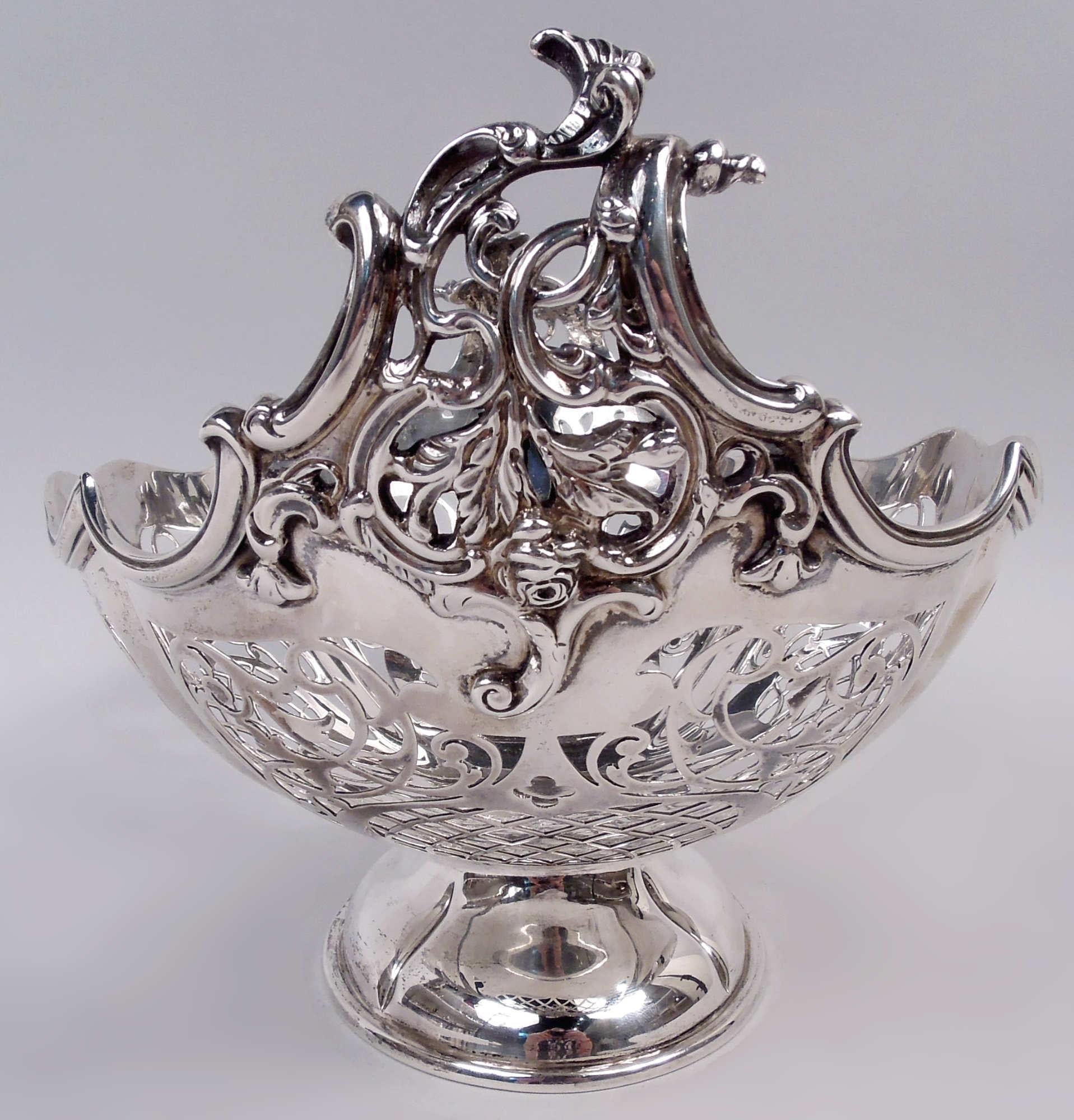 Edoardiano Ciotola classica edoardiana inglese in argento traforato, 1911 in vendita