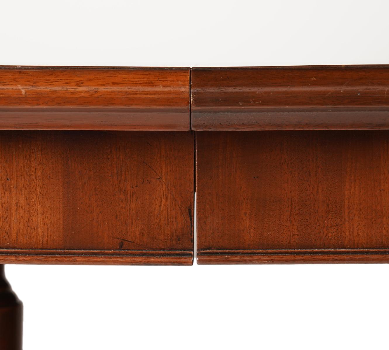 English Edwardian Extendable Bronze Mounted Mahogany Dining Table, circa 1900 7