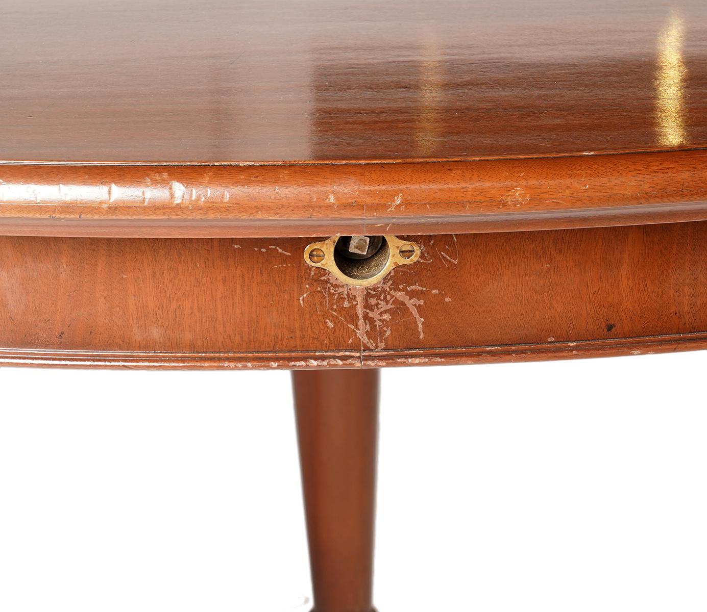 English Edwardian Extendable Bronze Mounted Mahogany Dining Table, circa 1900 9
