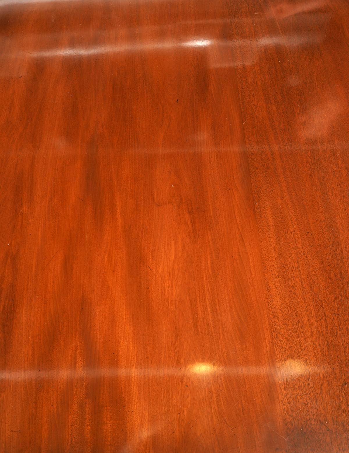 English Edwardian Extendable Bronze Mounted Mahogany Dining Table, circa 1900 1