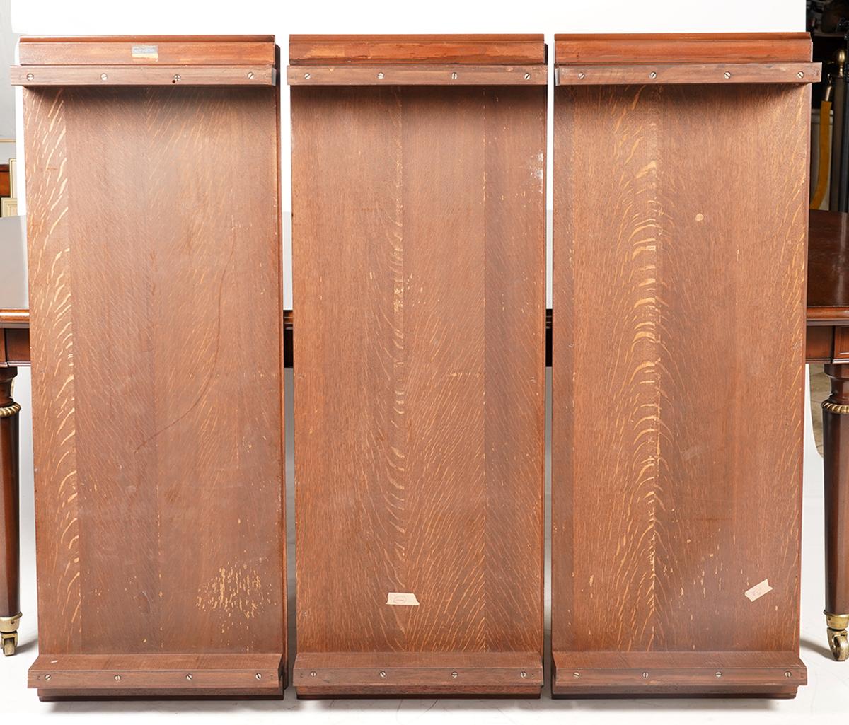 English Edwardian Extendable Bronze Mounted Mahogany Dining Table, circa 1900 3