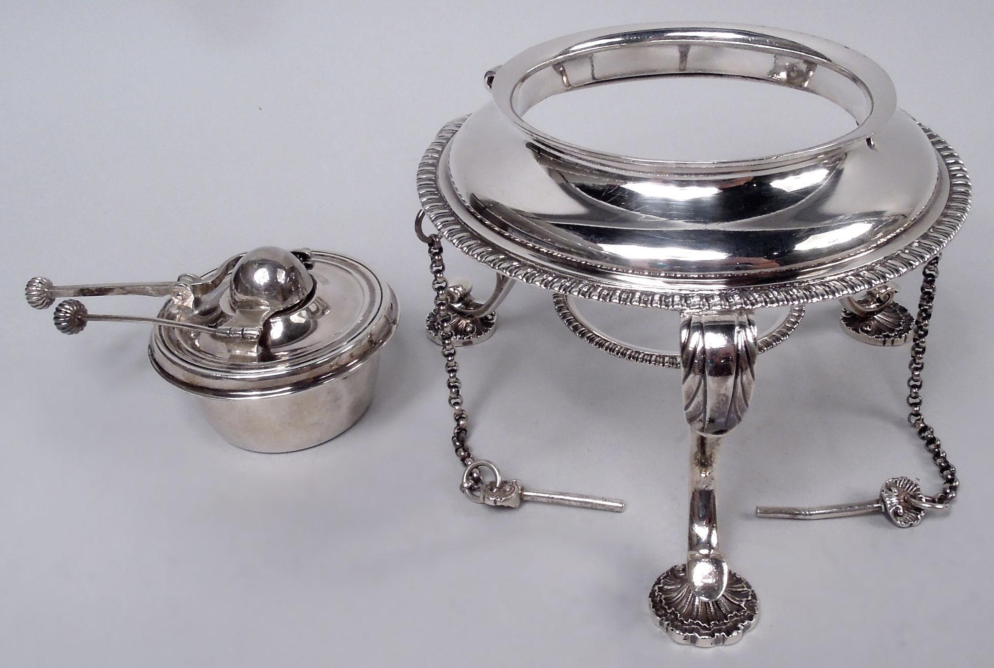 English Edwardian Georgian Sterling Silver Kettle on Stand, 1904 For Sale 3