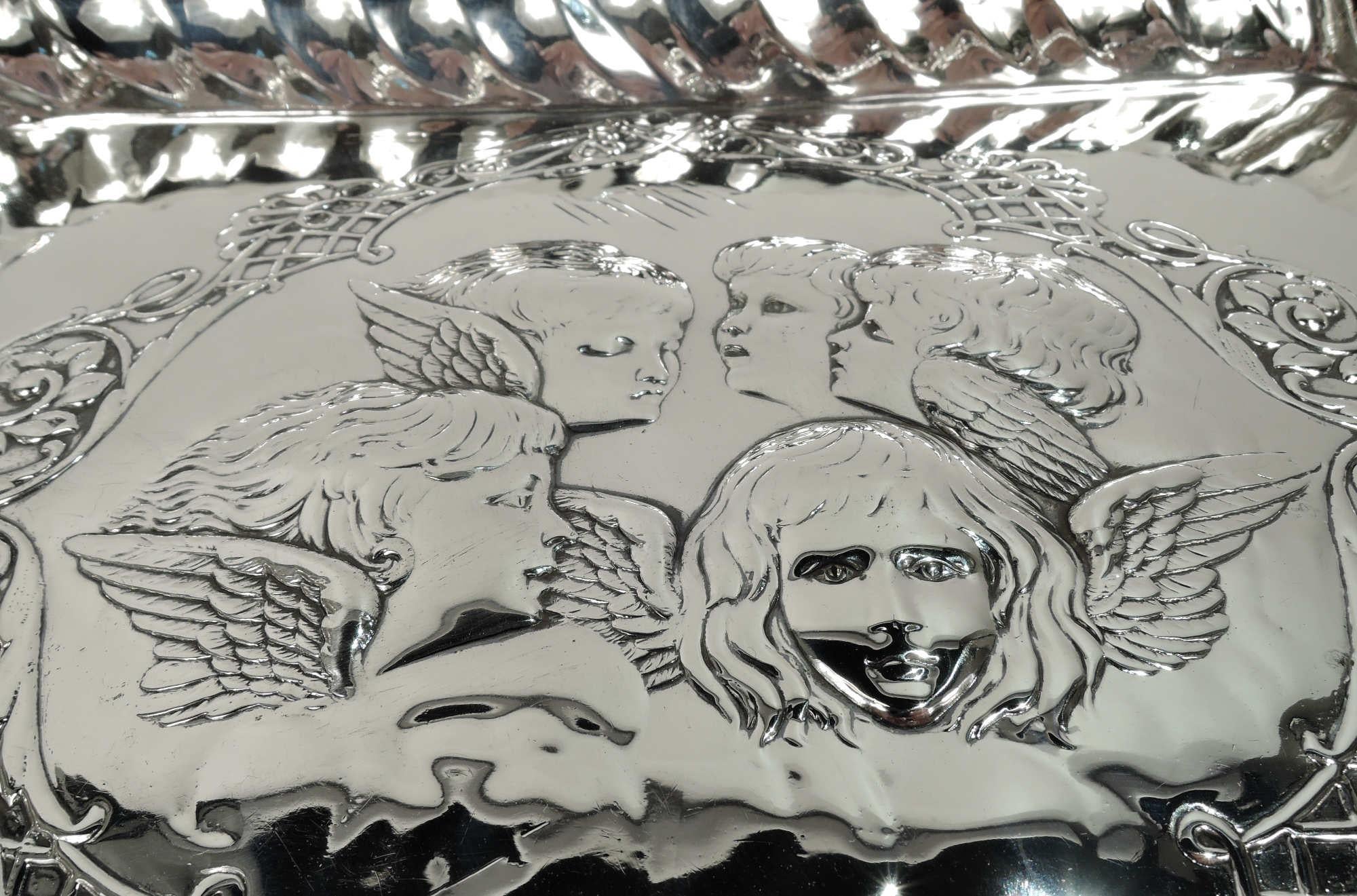 British English Edwardian Georgian Tray with Reynolds’ Angel’s Heads, 1903 For Sale