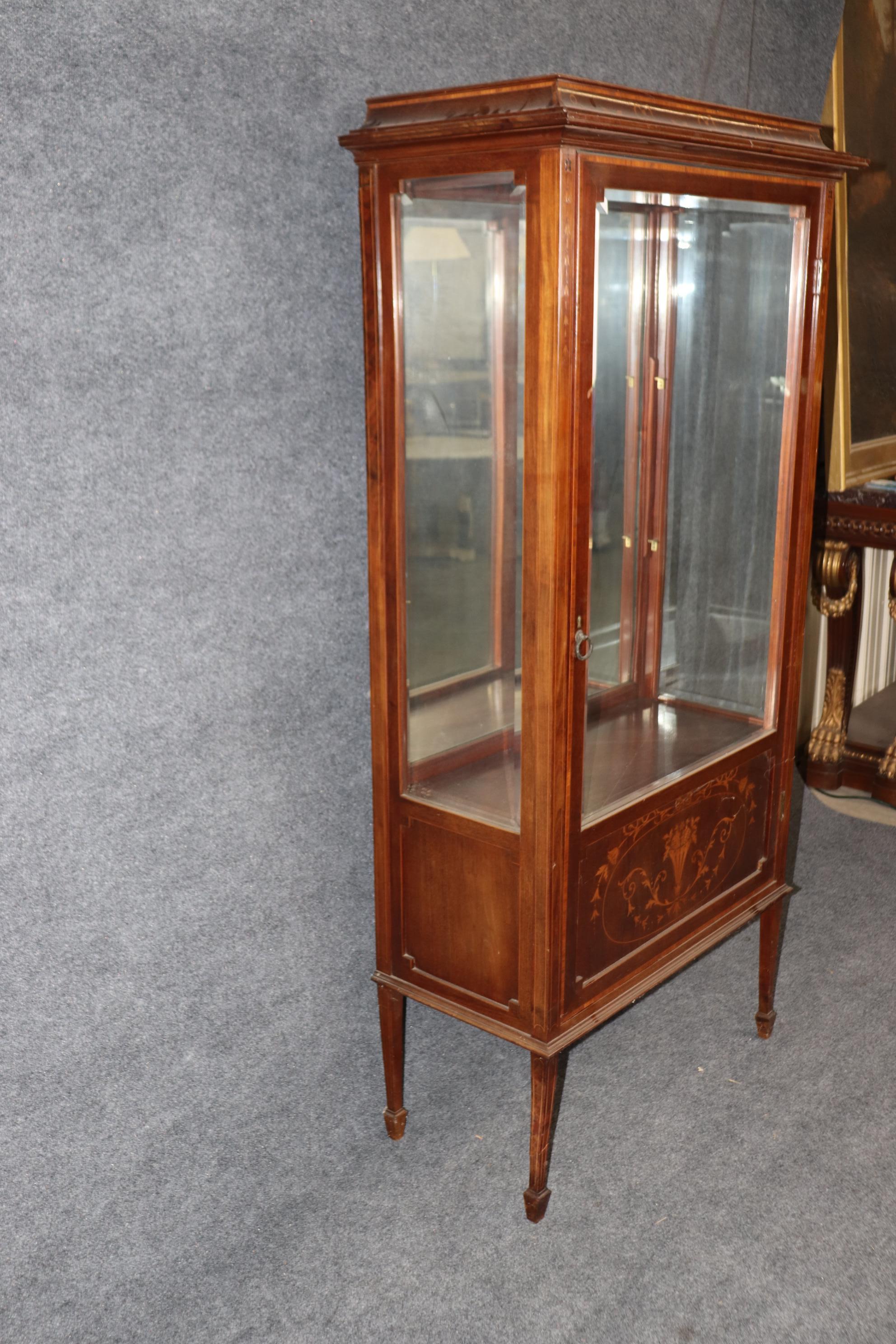Early 20th Century English Edwardian Inlaid Walnut and Satinwood Mirrored Vitrine Curio Cabinet  For Sale
