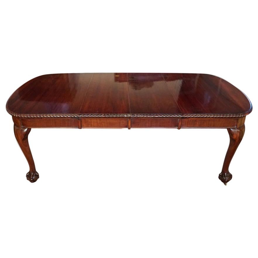 English Edwardian Mahogany Extending Dining Table, circa 1910 For Sale
