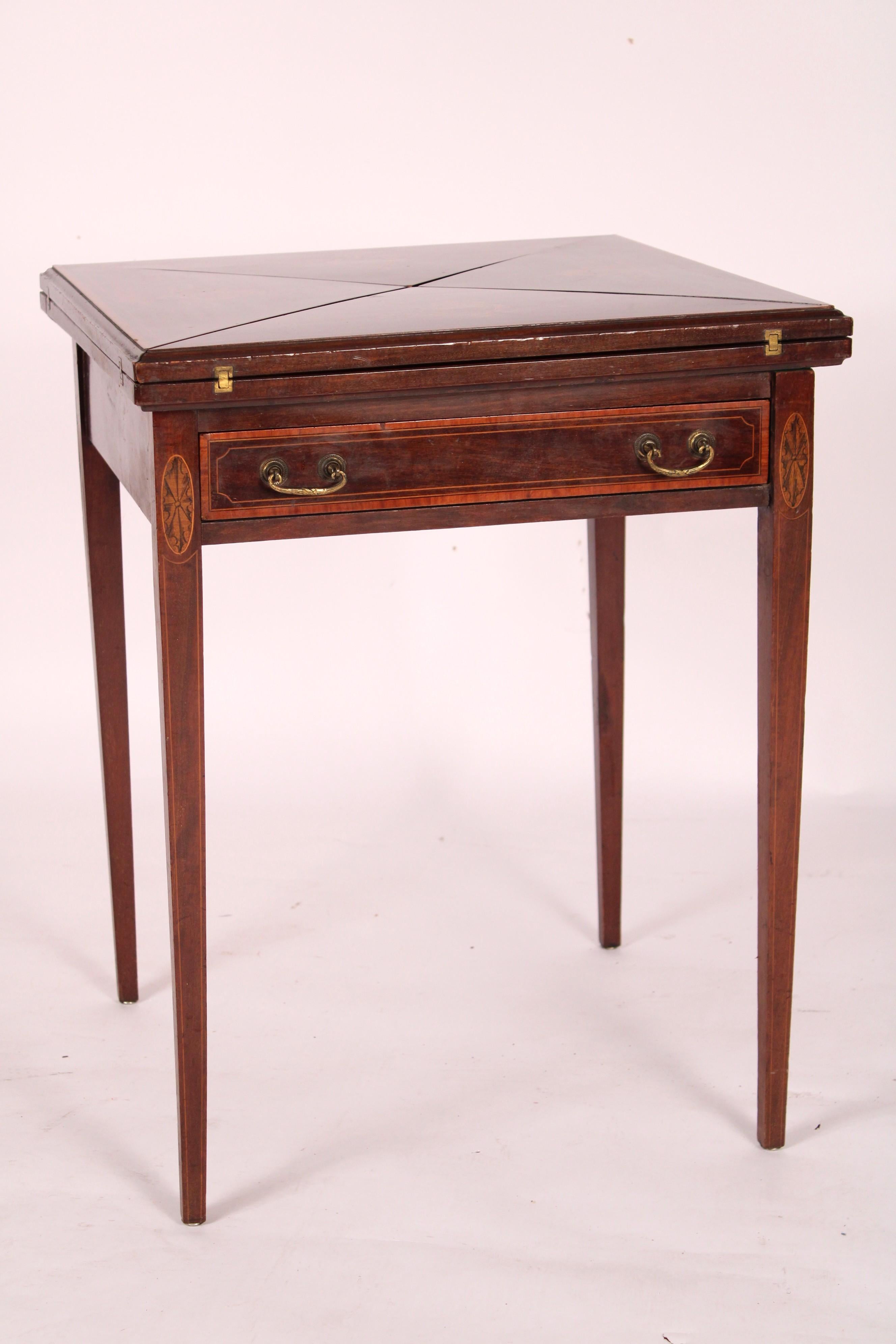 English Edwardian Mahogany Inlaid Games Table In Good Condition For Sale In Laguna Beach, CA