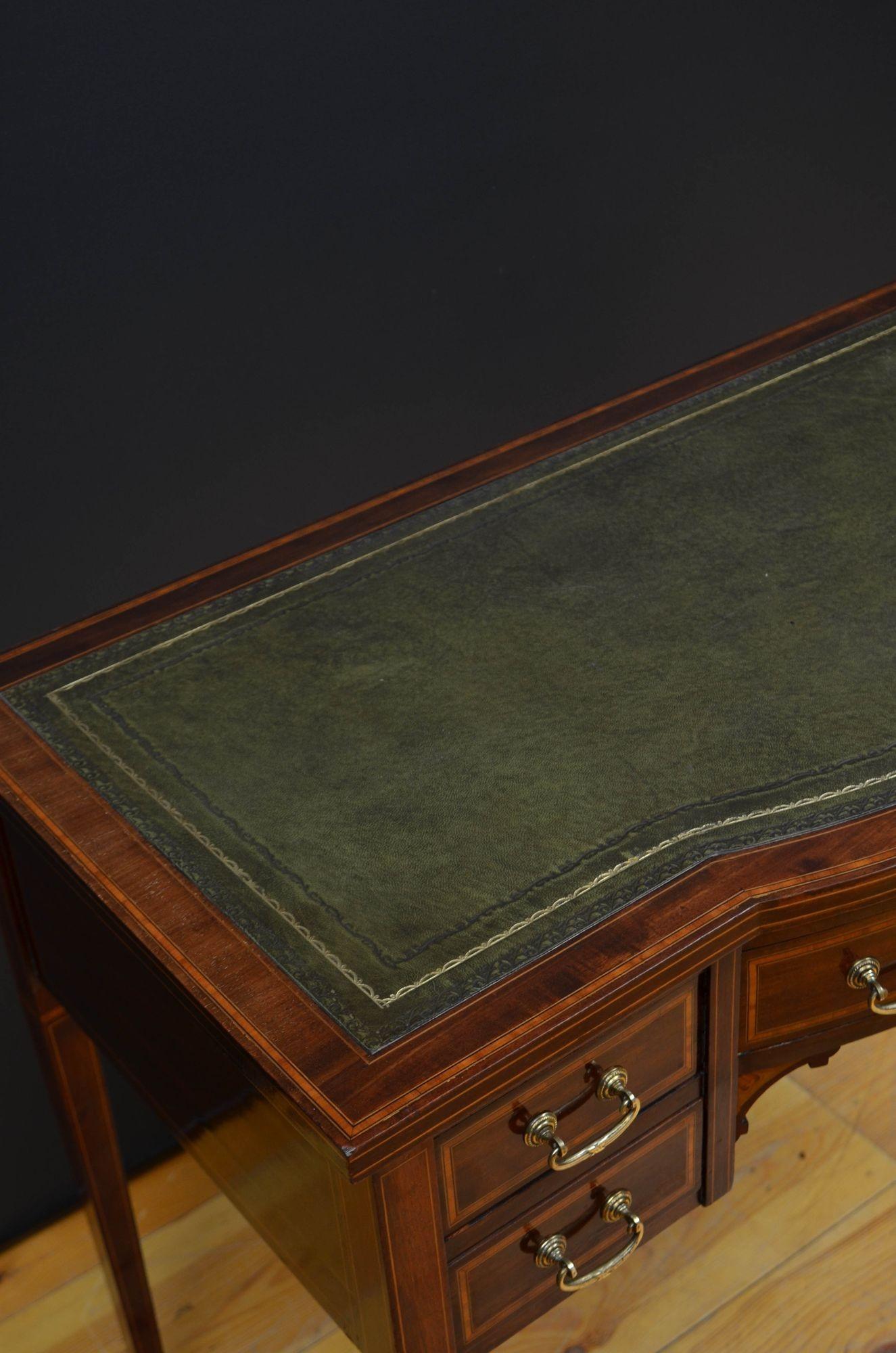 Mesa de escritorio inglesa eduardiana de caoba en Bueno estado para la venta en Whaley Bridge, GB
