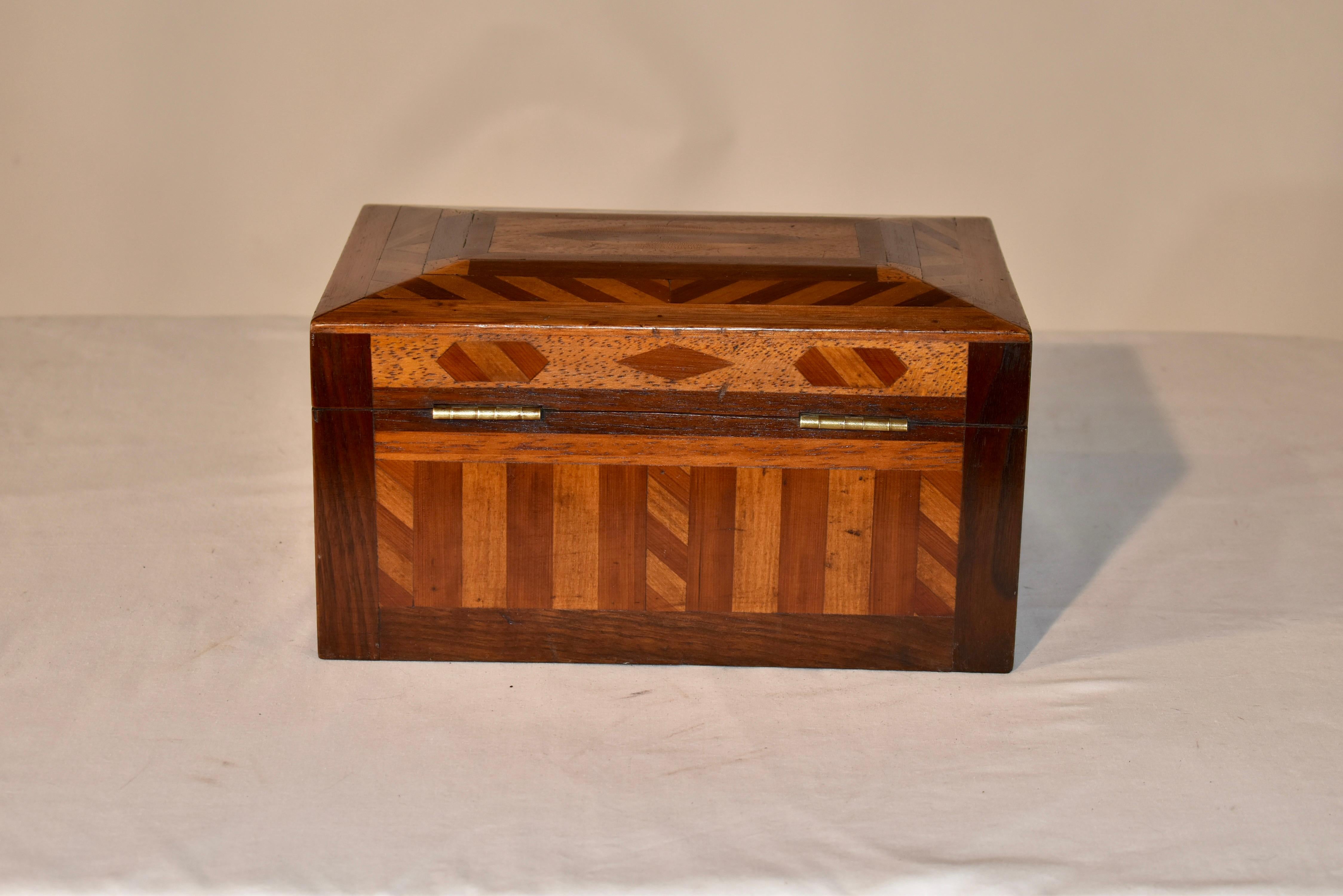 Caja inglesa eduardiana de marquetería, circa 1900 1
