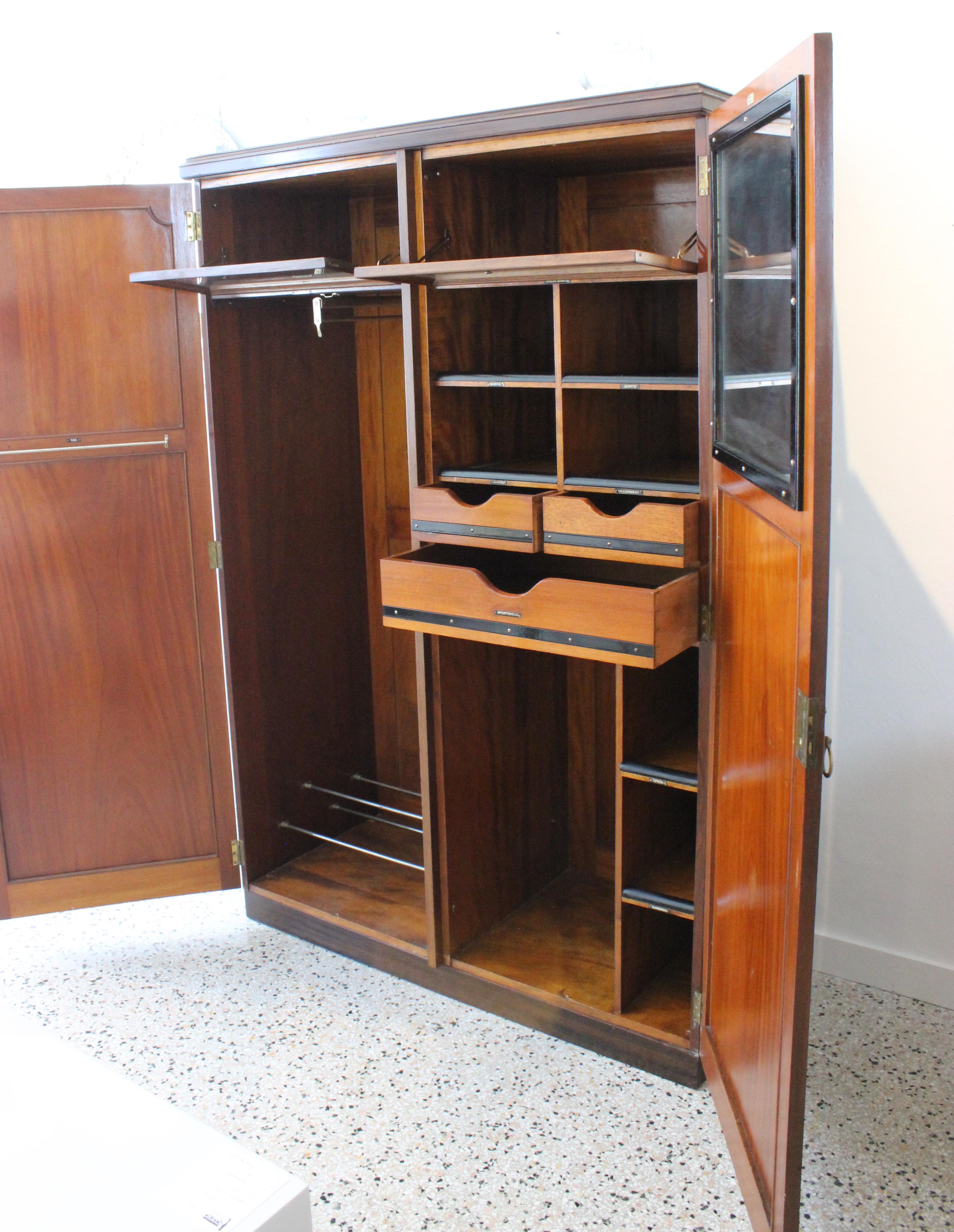 English Edwardian Mens Wardrobe for Harrod's In Good Condition In West Palm Beach, FL