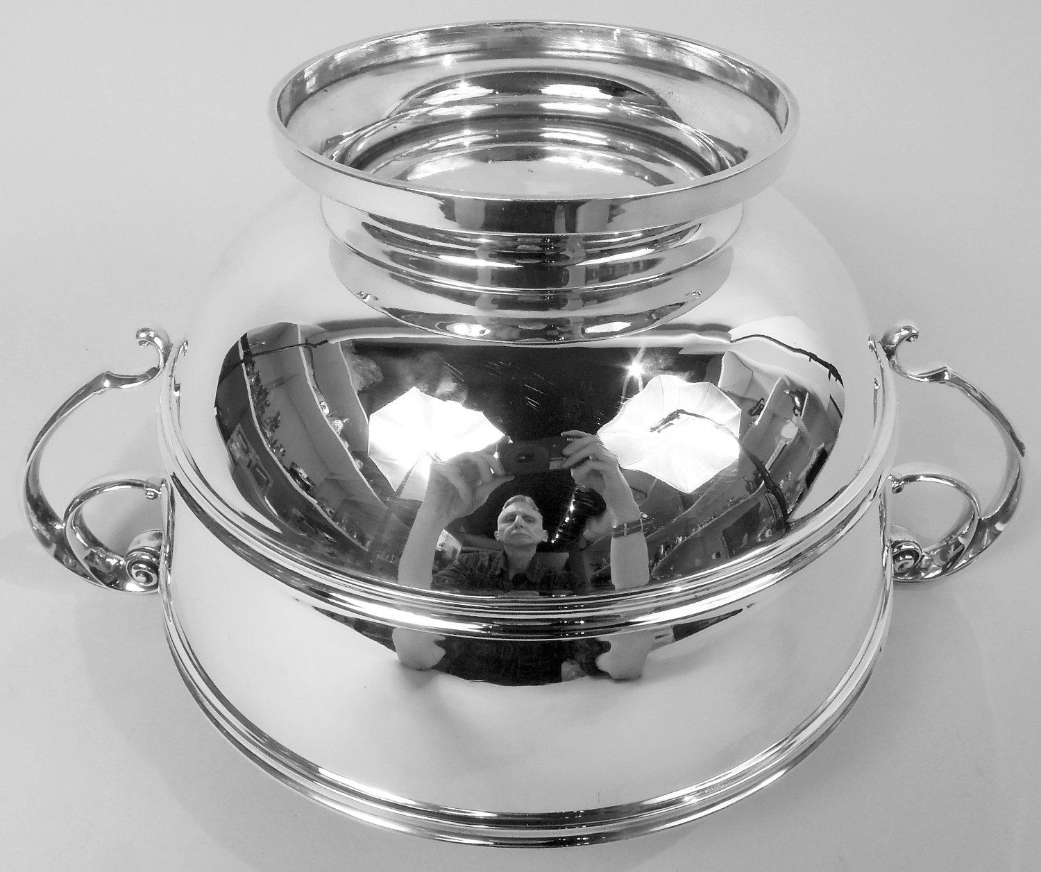 Bol à trophée néoclassique anglais édouardien en argent sterling, 1901 Bon état - En vente à New York, NY