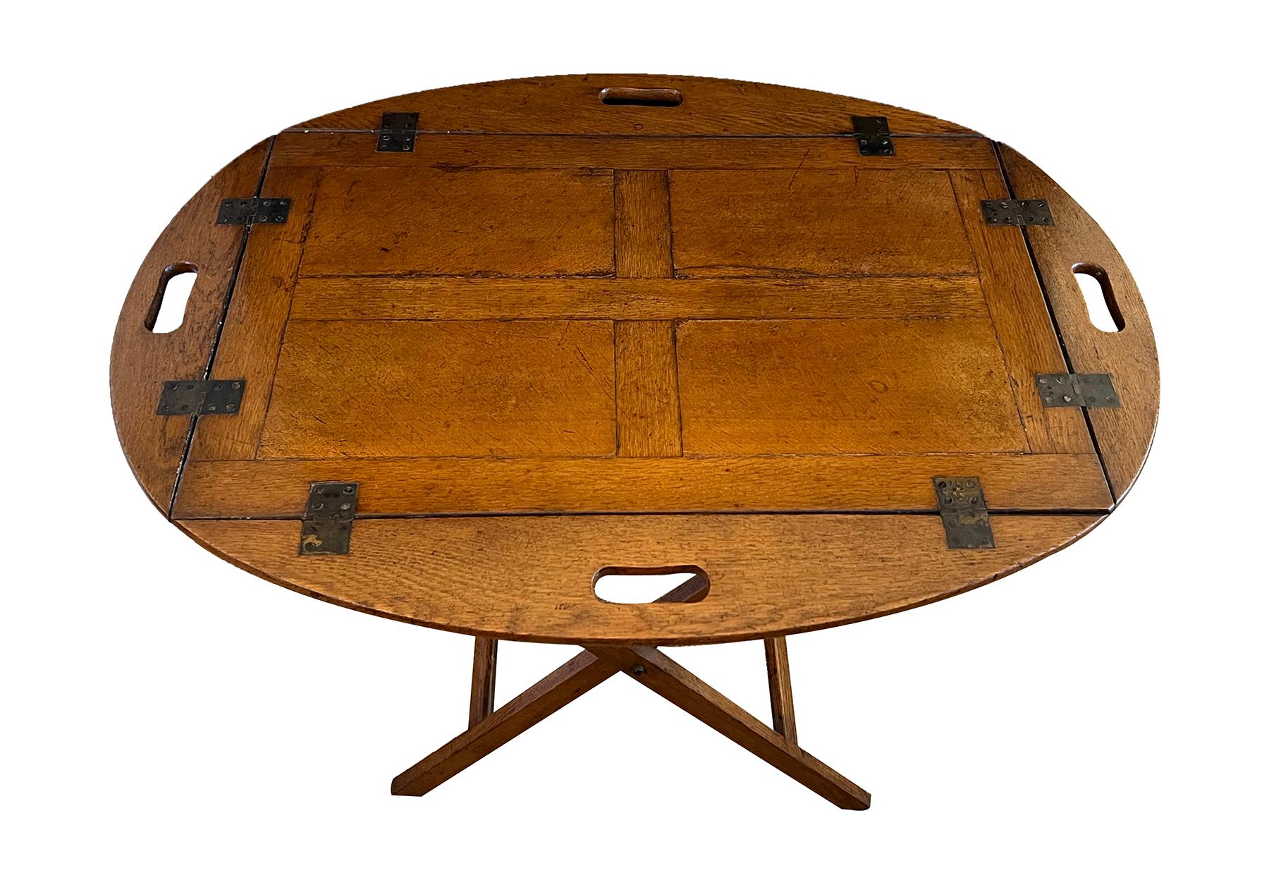 Bandeja de mayordomo inglesa eduardiana de roble sobre soporte de altura de bar Eduardiano en venta