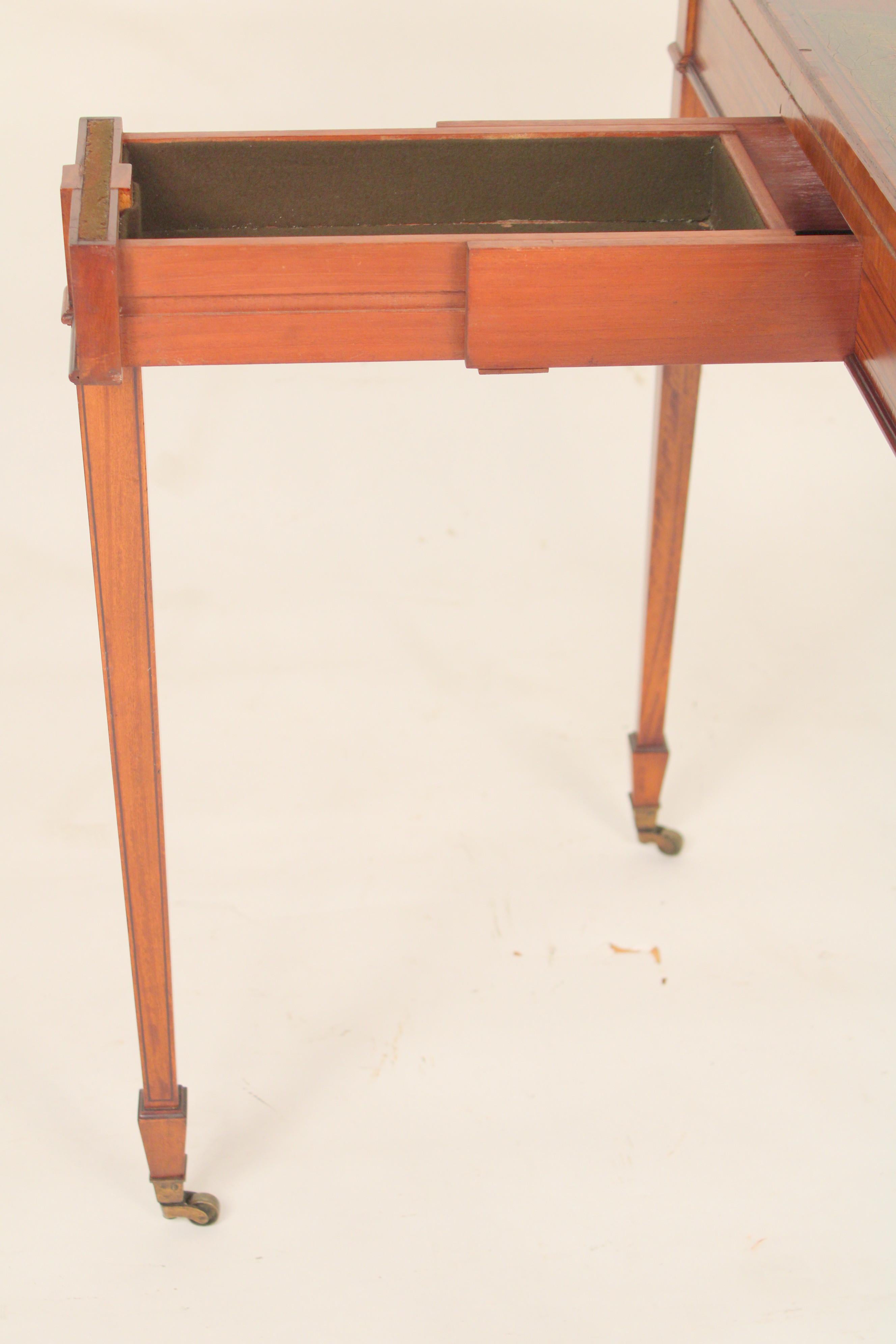 Début du 20ème siècle Table de jeu anglaise édouardienne en bois de satin peint en vente