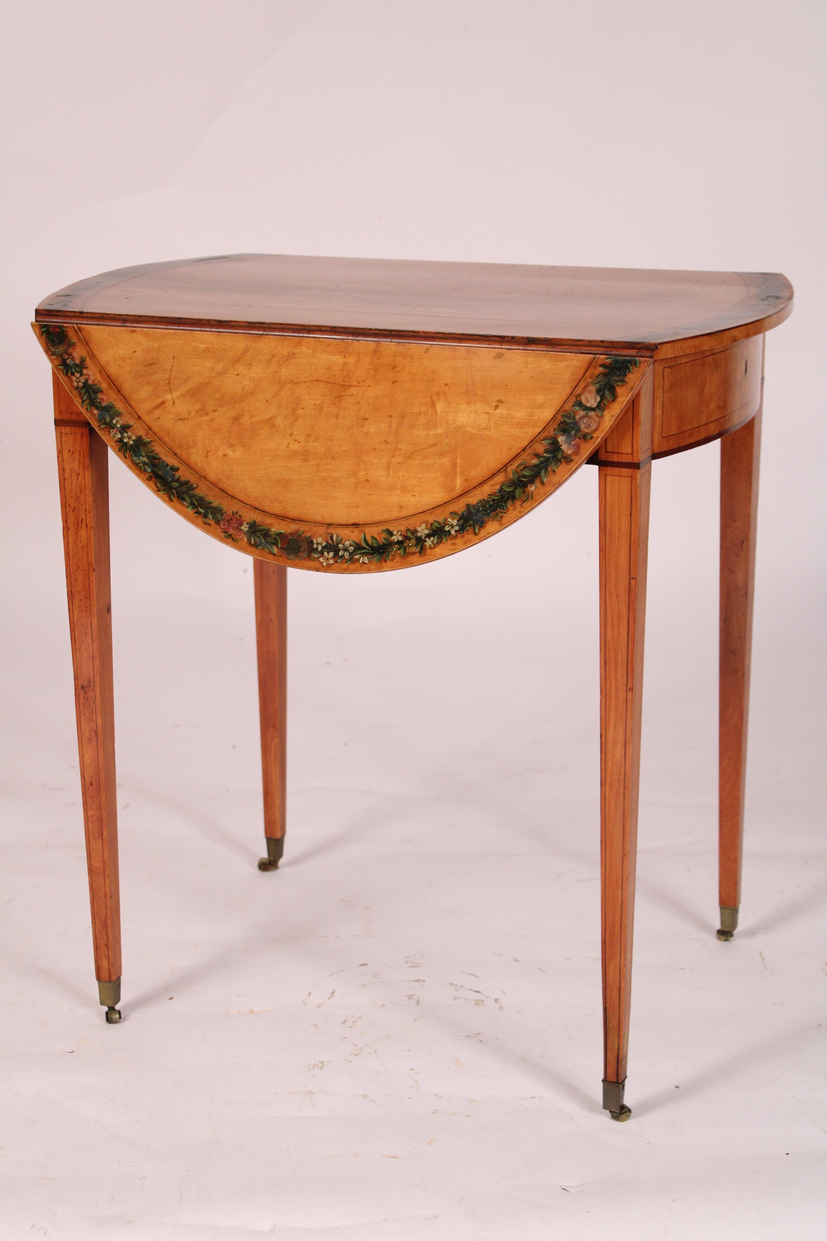 Édouardien Table Pembroke anglaise édouardienne peinte en bois de satin en vente