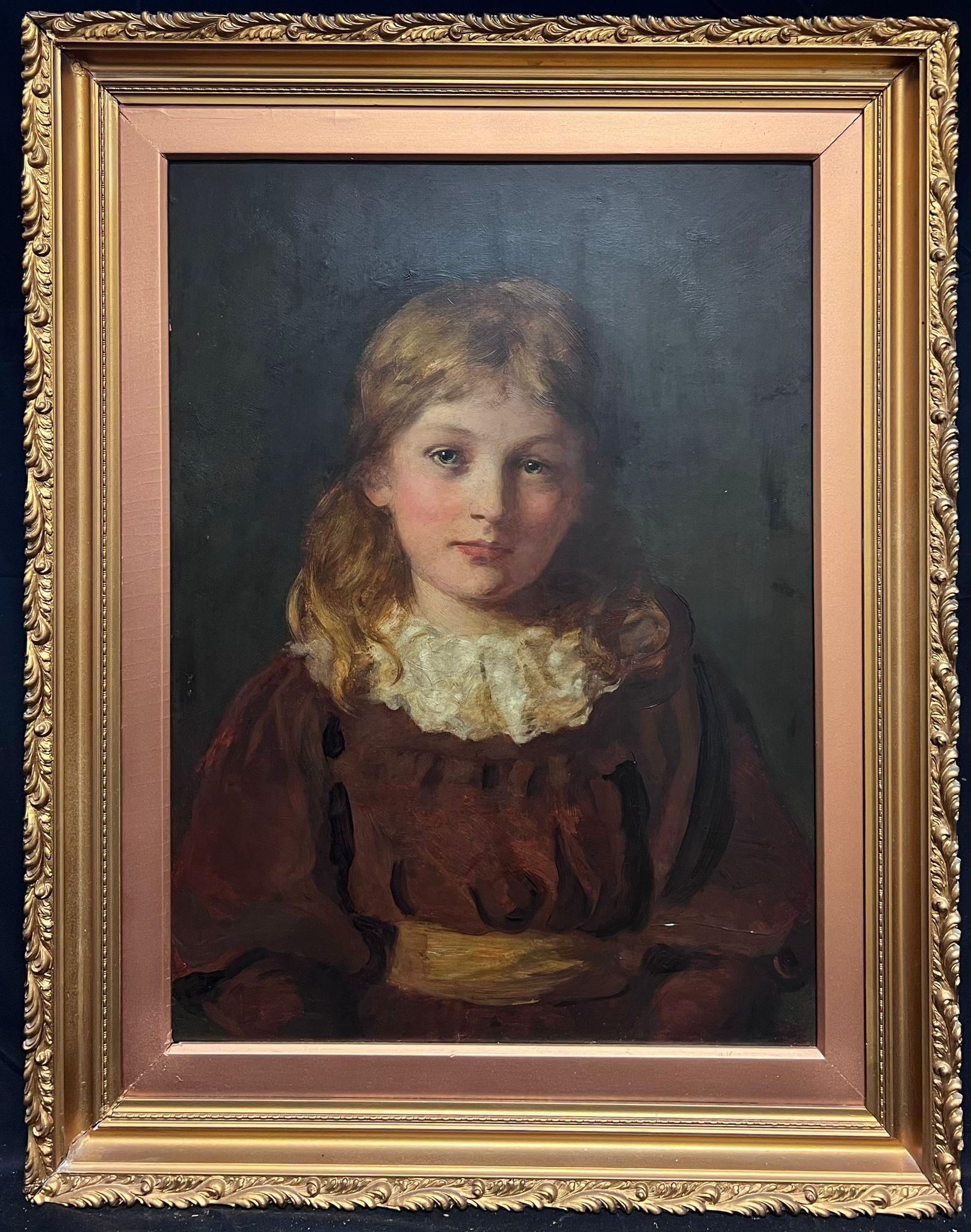 Figurative Painting de English Edwardian - Antiguo óleo inglés c. 1900 Retrato de chica de pelo castaño con vestido rojo