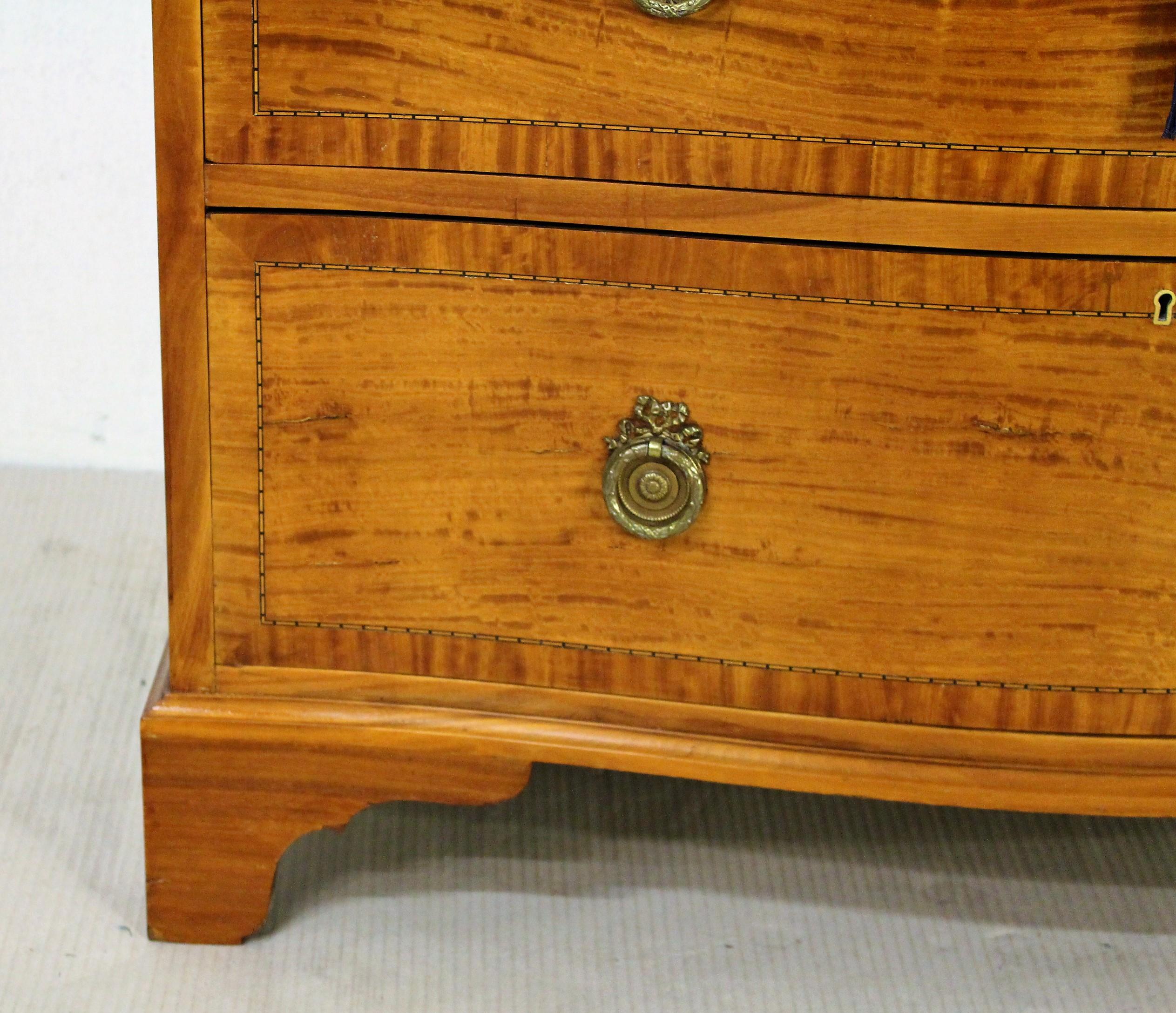 Early 20th Century English Edwardian Period Inlaid Satinwood Serpentine Fronted Chest of Drawers