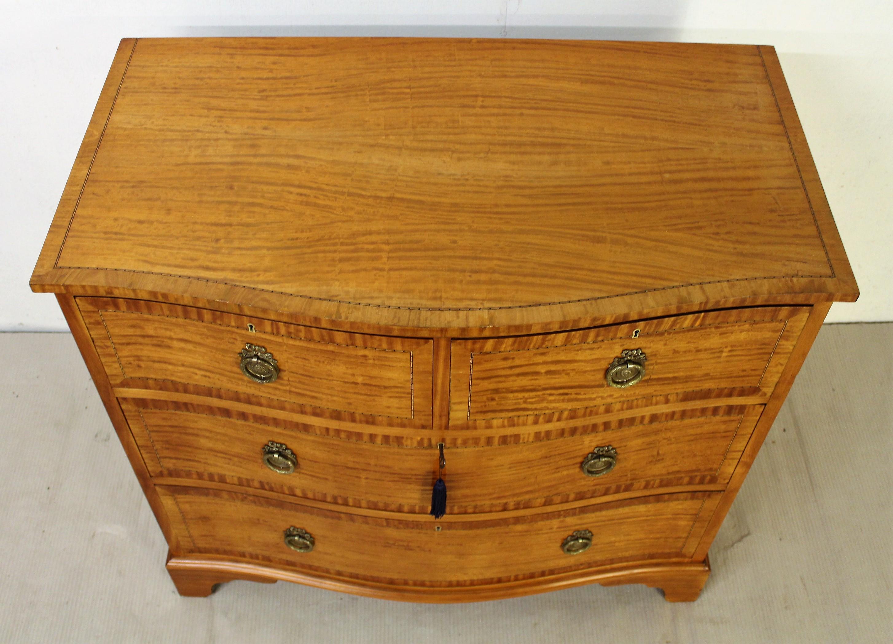 English Edwardian Period Inlaid Satinwood Serpentine Fronted Chest of Drawers 3